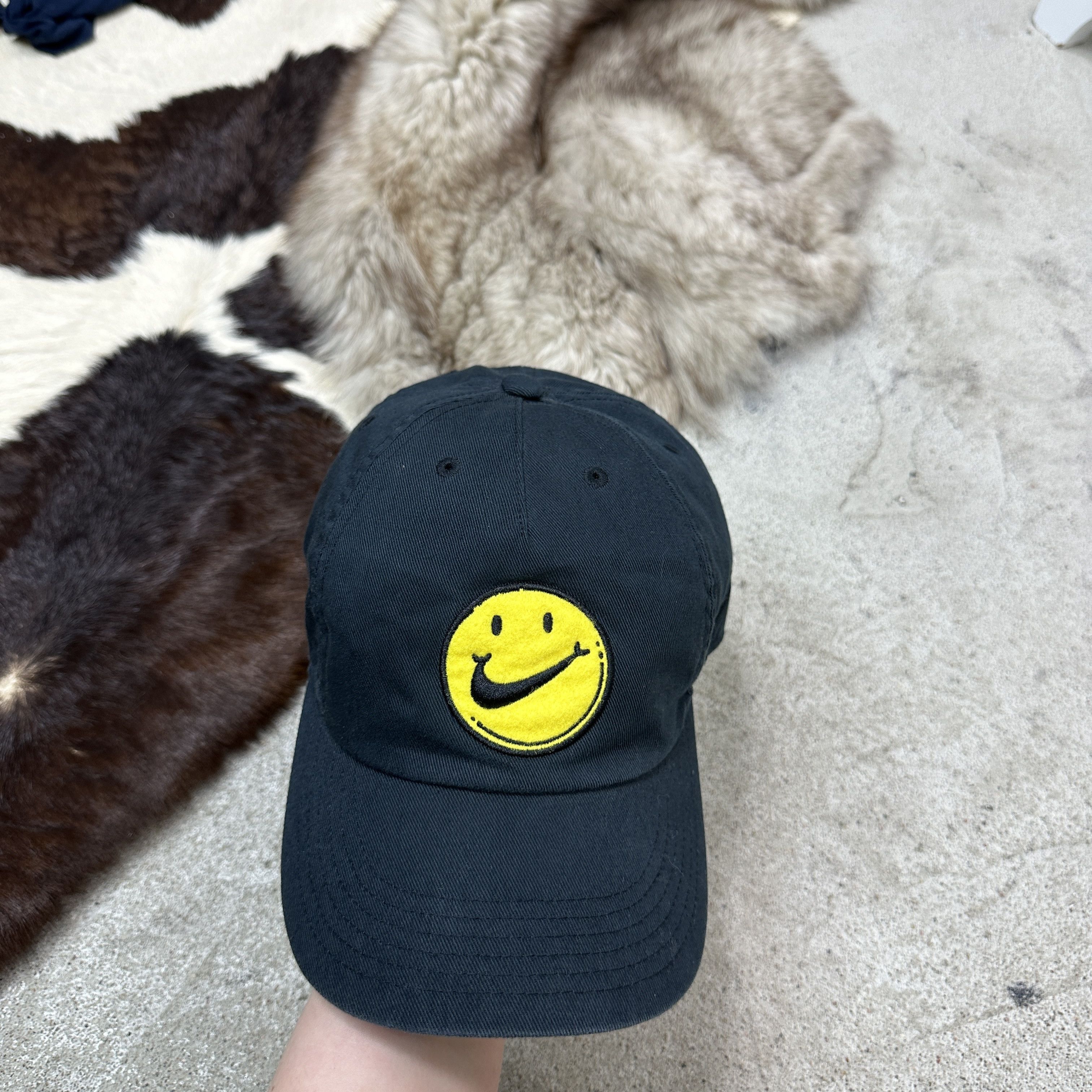 Nike Vintage Sporty Streetwear Skater Nike Smiley Face Cap Y2K Size ONE SIZE - 2 Thumbnail