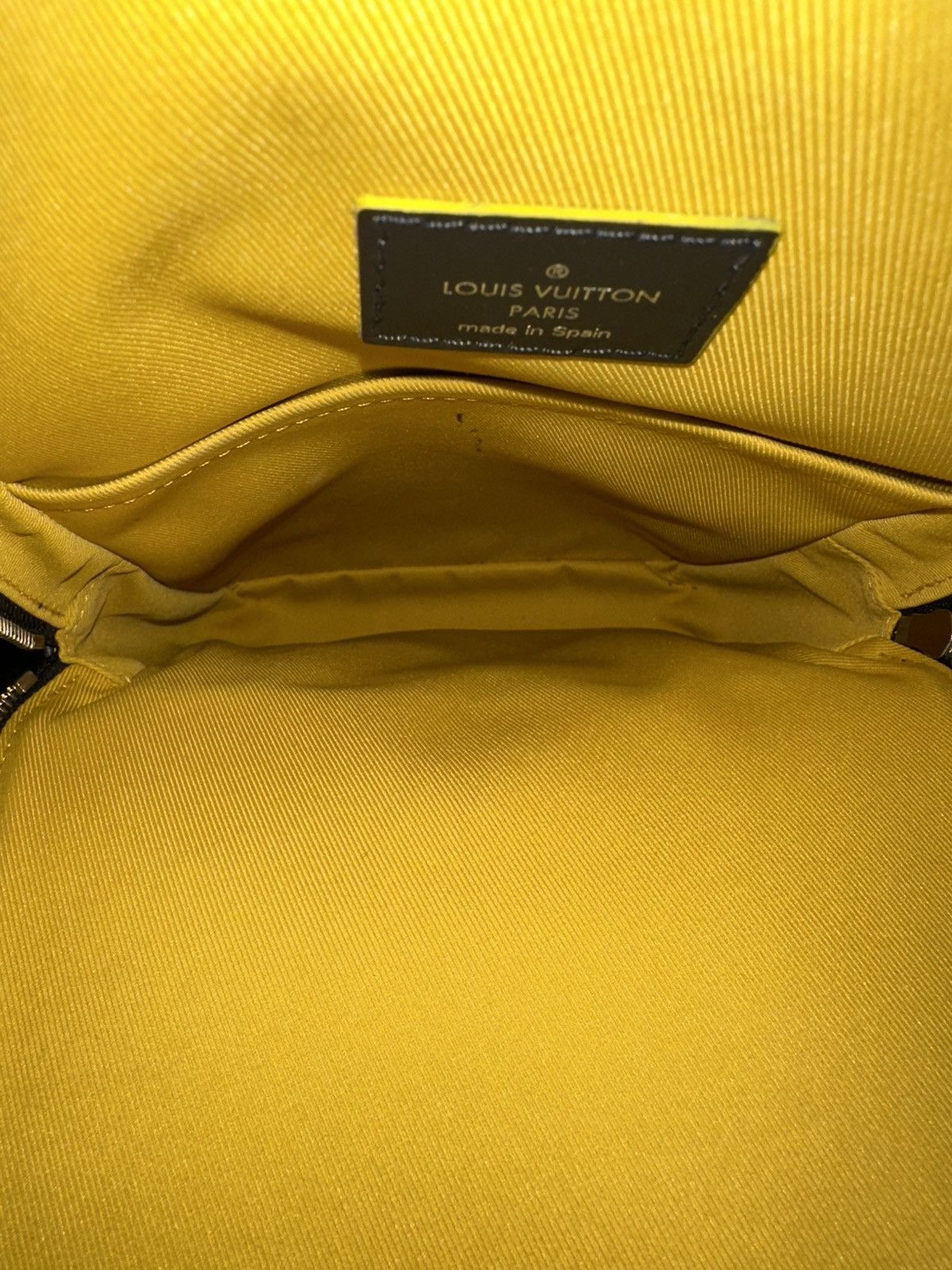 Louis Vuitton Louis Vuitton Avenue Sling Bag Bag Damier Graphite Yellow Size ONE SIZE - 11 Thumbnail