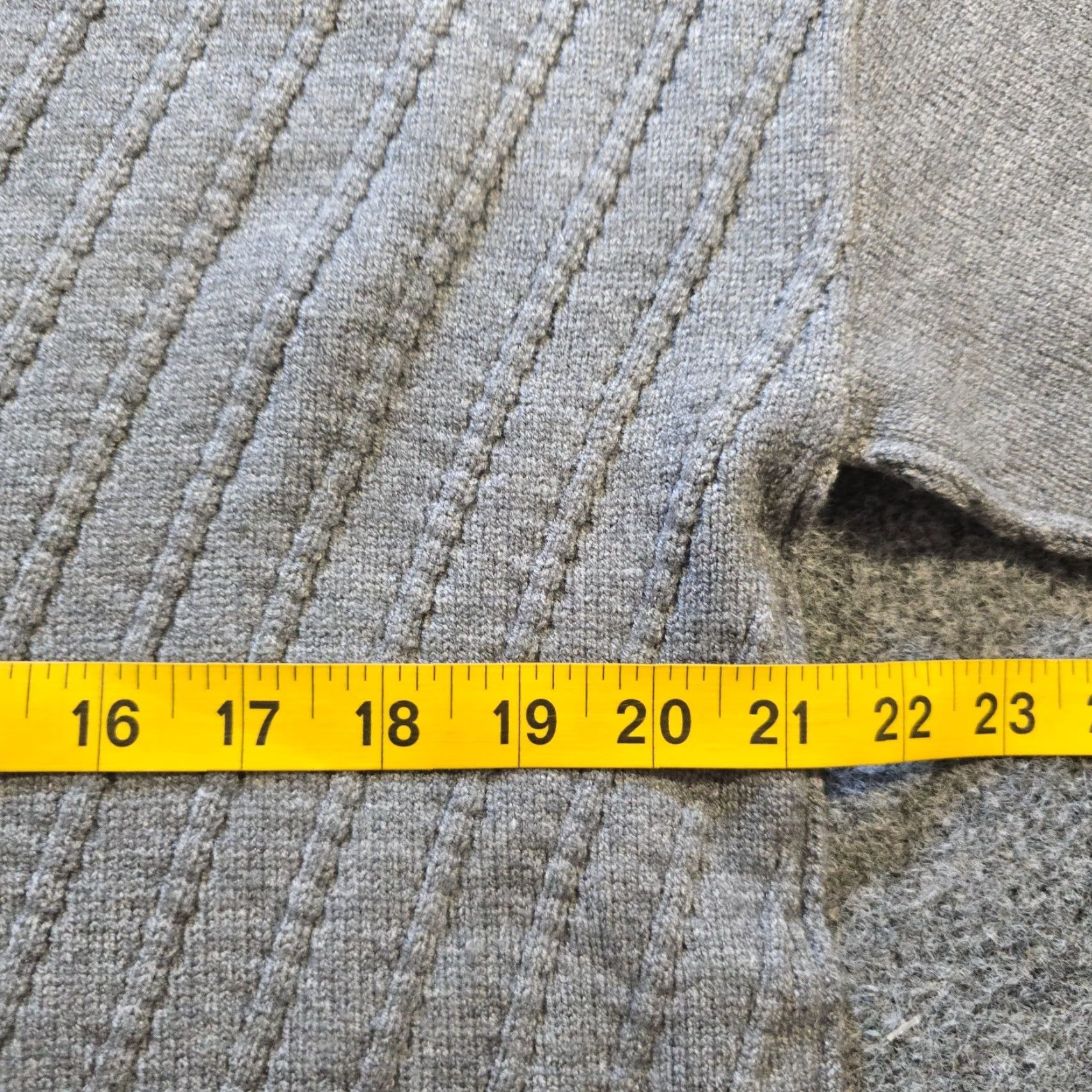 Vintage Tempo Paris Sweater Womens Size M Gray V Neck Long Sleeve Boxy Casual Pullover Knit Polyester KnitStyle Tight-Knit Size M / US 6-8 / IT 42-44 - 6 Thumbnail