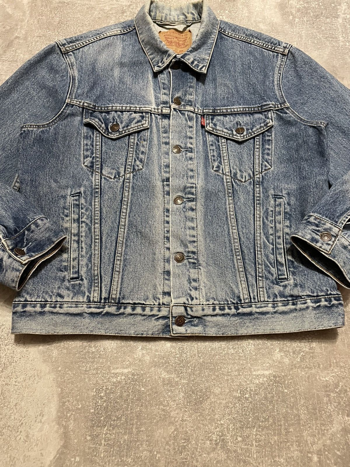Levi's Vintage Levis Distressed Denim Jacket 90s Size L Men’s Size US L / EU 52-54 / 3 - 3 Thumbnail