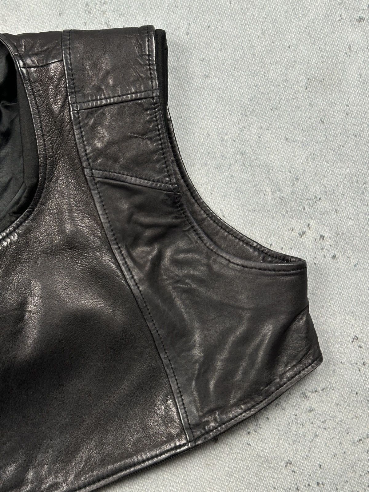 Diesel Vintage Diesel Leather Cropped Vest Black Padded Shoulders Size S / US 4 / IT 40 - 10 Thumbnail