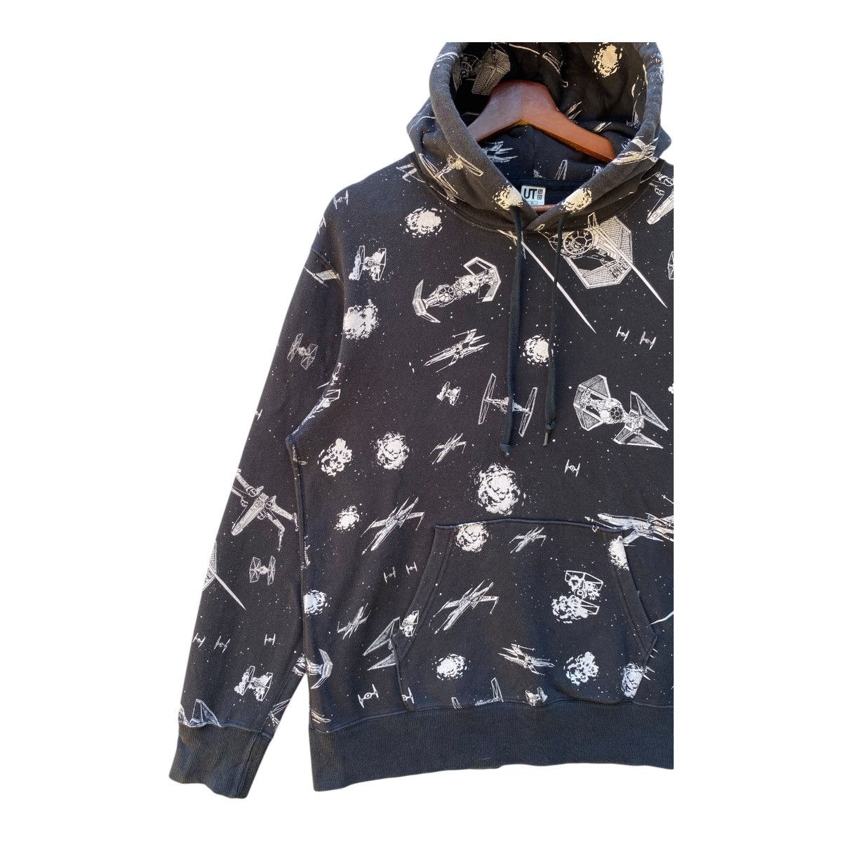 Star Wars × Uniqlo Uniqlo Star Wars Hoodie Fullprint Pullover Jumper Size XL Size US XL / EU 56 / 4 - 3 Thumbnail