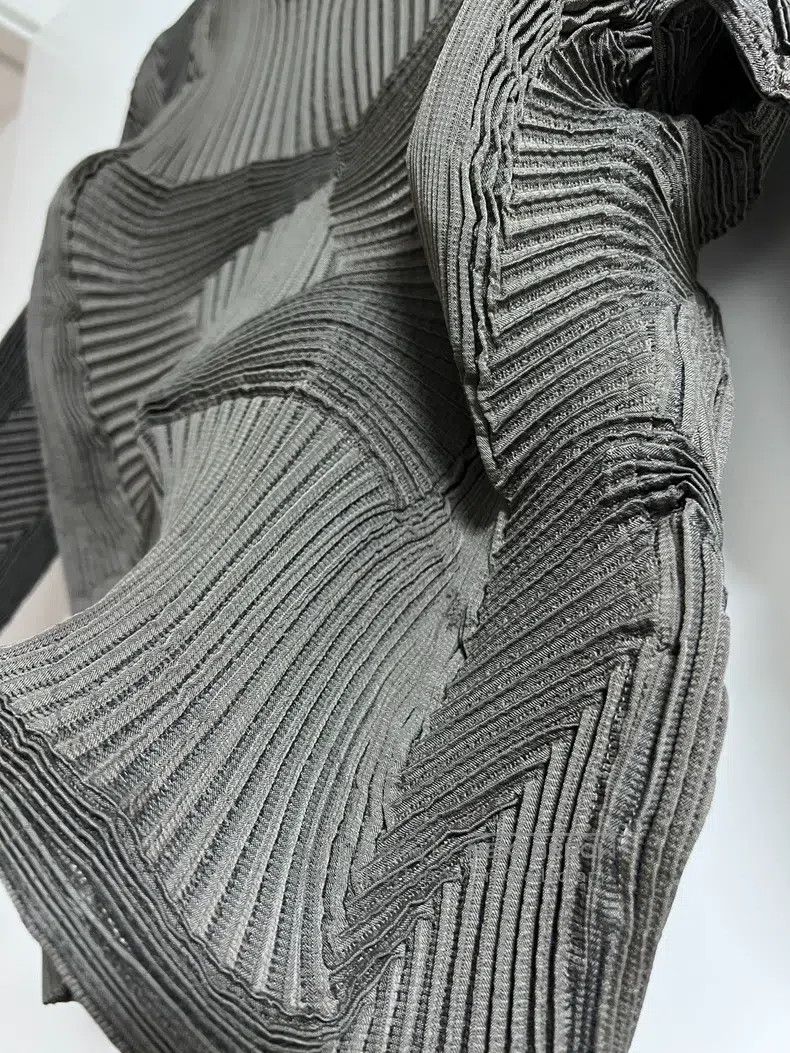 Issey Miyake Issey Miyake Bubble Crew Neck Pullover Top Size S / US 4 / IT 40 - 5 Thumbnail
