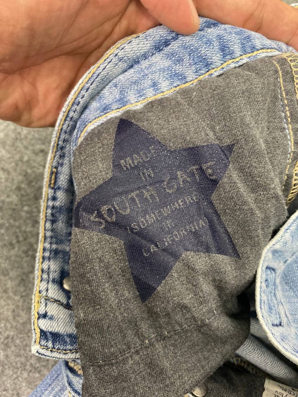 AG Adriano Goldschmied adriano goldschmeid the farrah 70s bell bottom denim Size 30" / US 8 / IT 44 - 13 Thumbnail