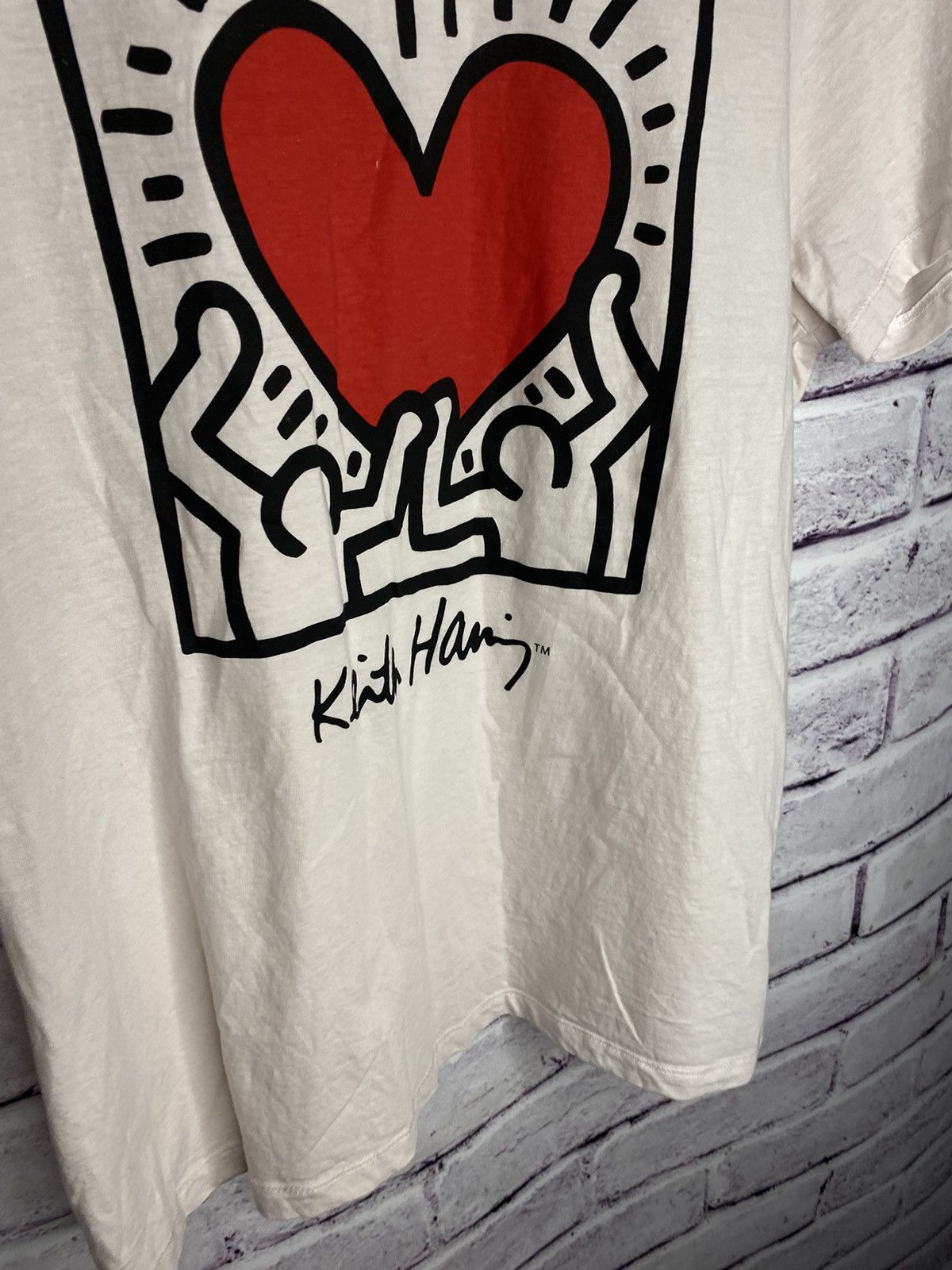 Keith Haring MENS Keith Haring 1st Exhibition UT Graphic T-Shirt Size US M / EU 48-50 / 2 - 3 Thumbnail