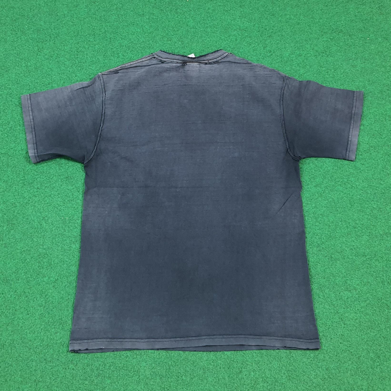 Playboy Vintage Playboy 007 James Bond Distressed Tshirt C299N5 Size US M / EU 48-50 / 2 - 3 Thumbnail