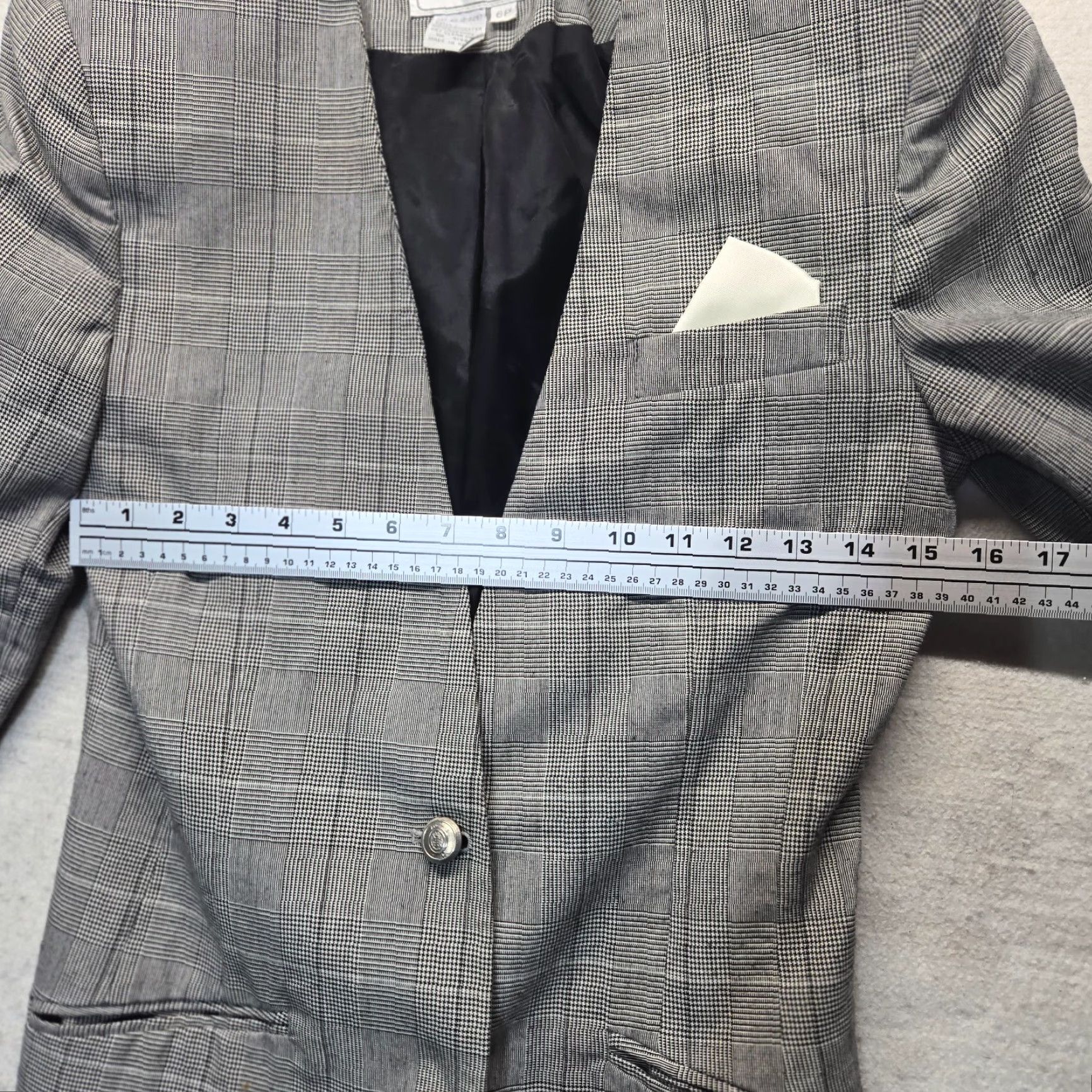 Vintage Daniel Niveau Gray Jacket Blazer Women's 6P Long Sleeve Suit Pietie Size 6P plaid polyester lined Brand: Daniel Niveau Size M / US 6-8 / IT 42-44 - 5 Thumbnail