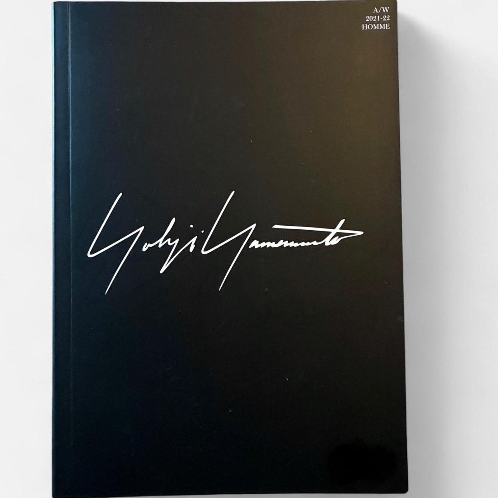Japanese Brand × Yohji Yamamoto Yohji Yamamoto 2021-2022 Autumn Winter Homme look Book Size ONE SIZE - 1 Thumbnail