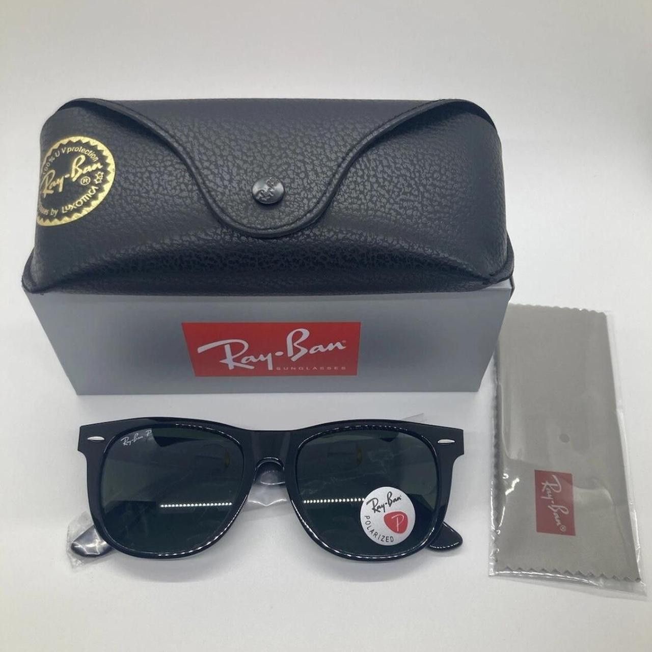 RayBan Wayfarer Size ONE SIZE - 1 Thumbnail