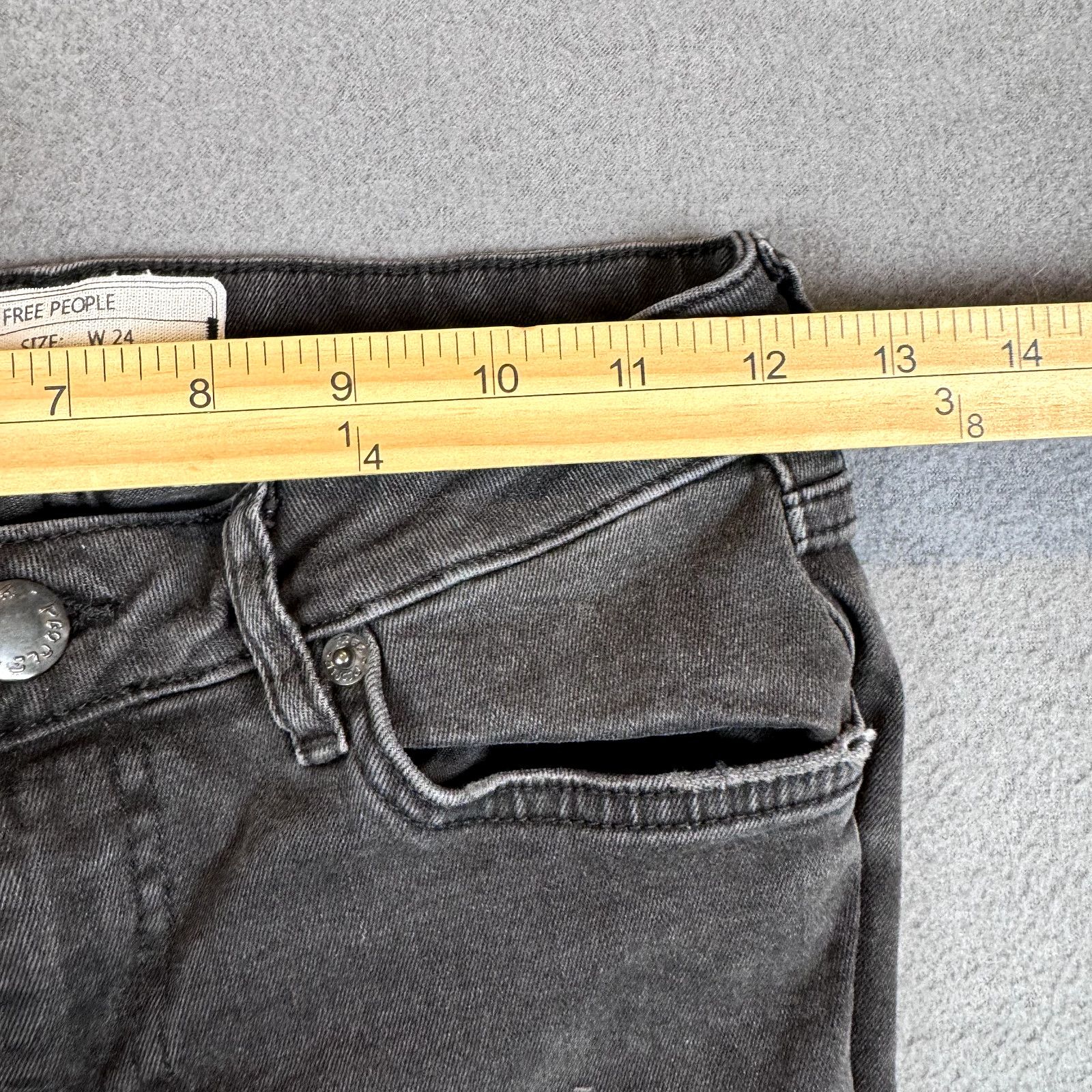 Free People Free People Jeans Women 24 (24x24) Black Distressed Crop Size 24" / US 00 / IT 34 - 5 Thumbnail
