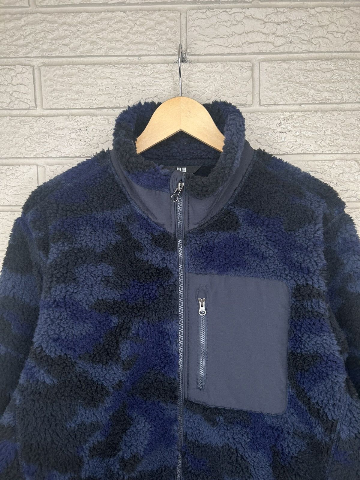 Uniqlo Uniqlo Deep Pile Blue Camo Sherpa Fleece Jacket Size US L / EU 52-54 / 3 - 3 Thumbnail