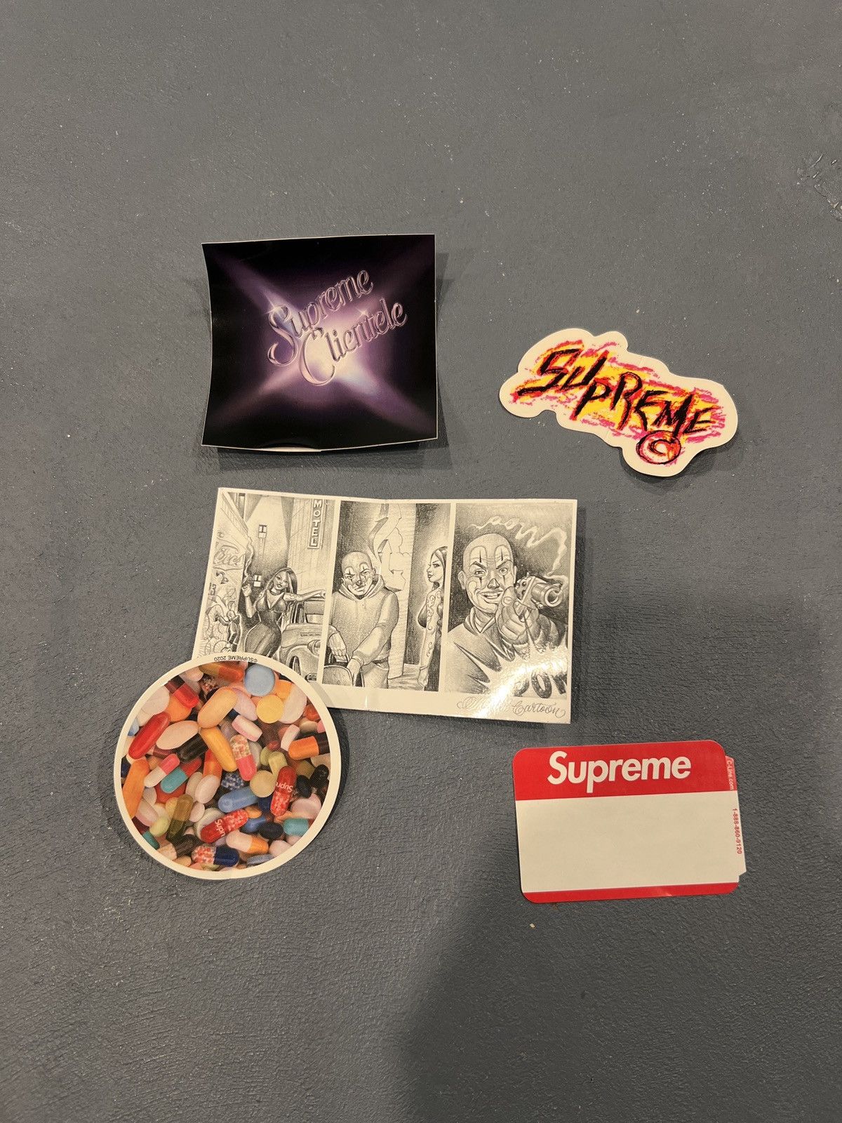 Mister Cartoon × Supreme Supreme Sticker Lot Size ONE SIZE - 1 Thumbnail