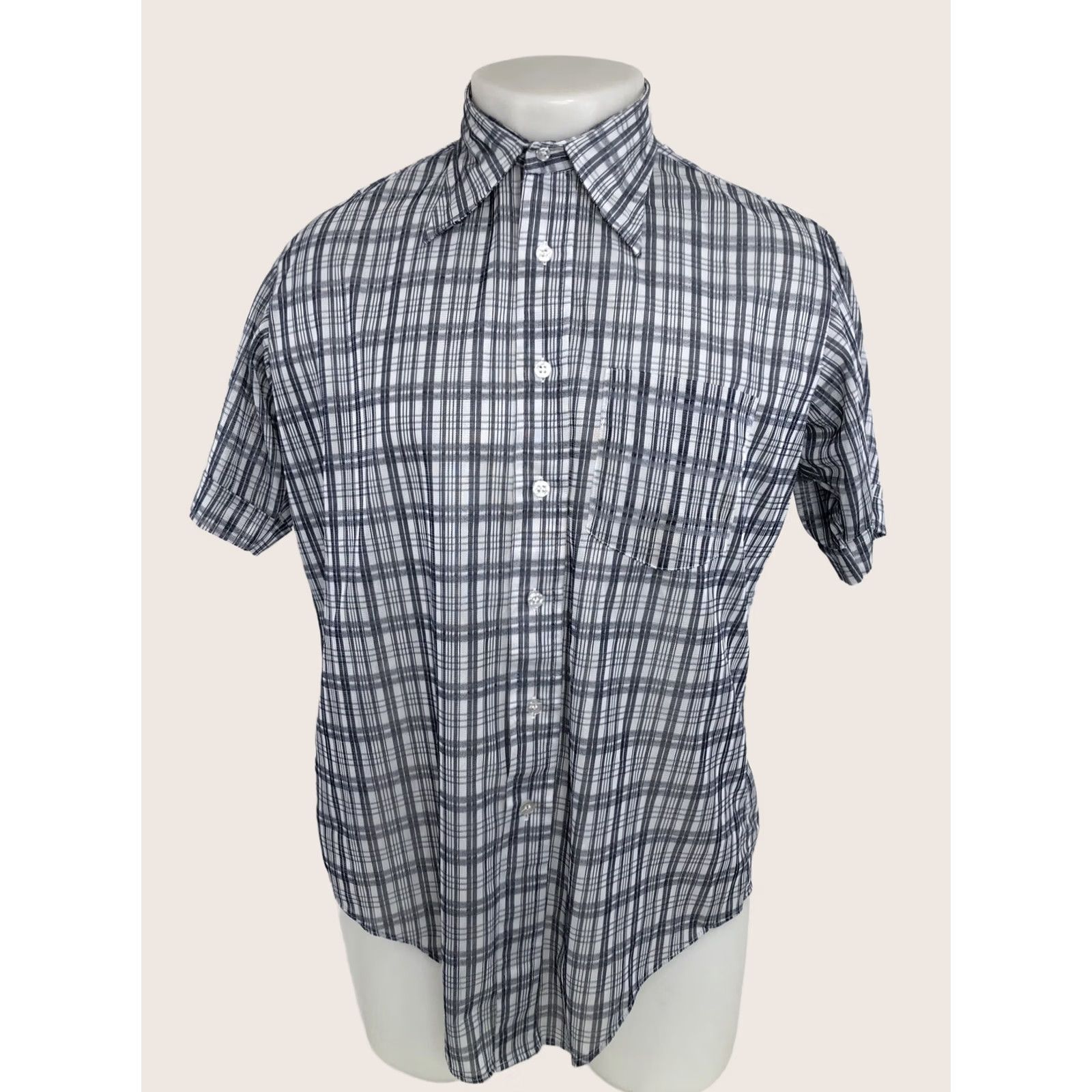 Vintage Cranbrook Plaid Knit Shirt 60s Mens 15.5 EXCELLENT Vintage Short Sleeve Button-Up Black White 1960s Mens B01 Size US L / EU 52-54 / 3 - 1 Thumbnail