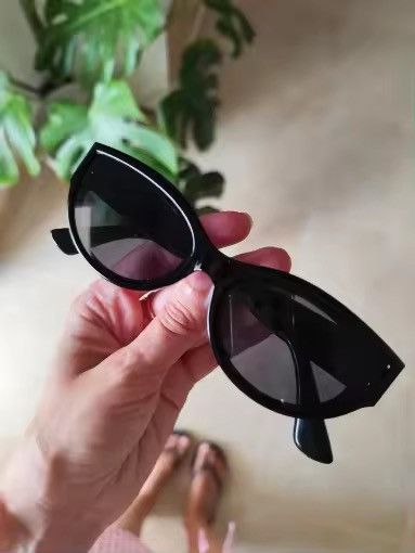 Other SUNGLASSES BRAND NEW CLASSIC RETRO VINTAGE STYLE Size ONE SIZE - 2 Thumbnail