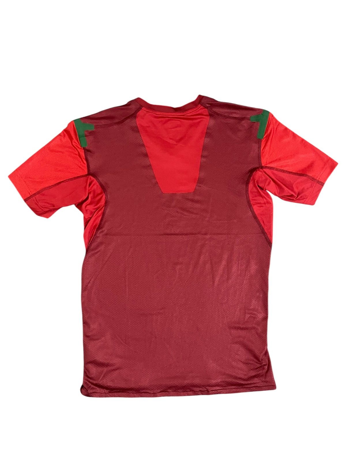 Nike NIKE PRO Portugal Player Issue Compression Training Jersey Size US M / EU 48-50 / 2 - 2 Thumbnail