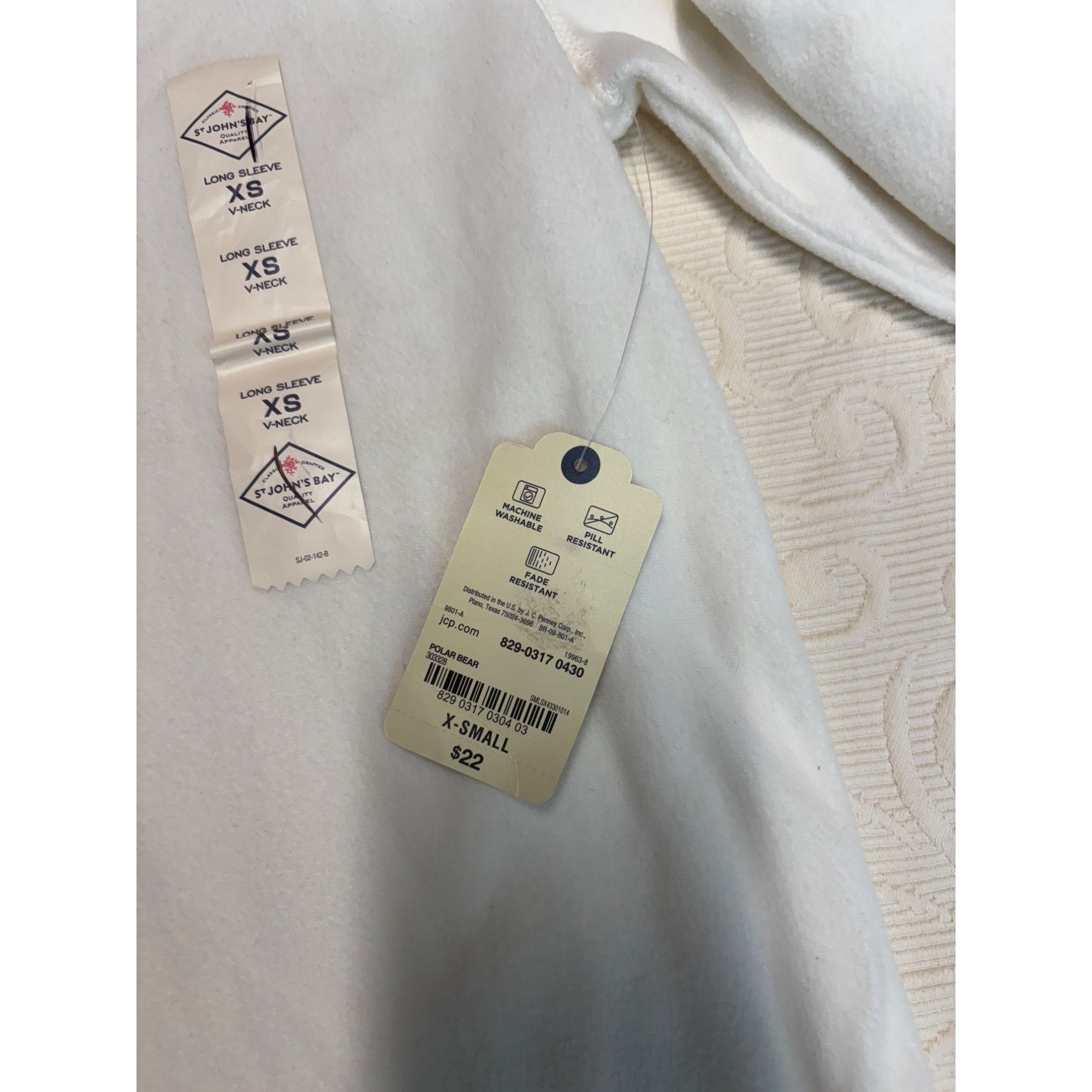 Other St. John's Bay Women’s V-Neck Phil resistant Fleece Sweatshi Size XS / US 0-2 / IT 36-38 - 7 Thumbnail