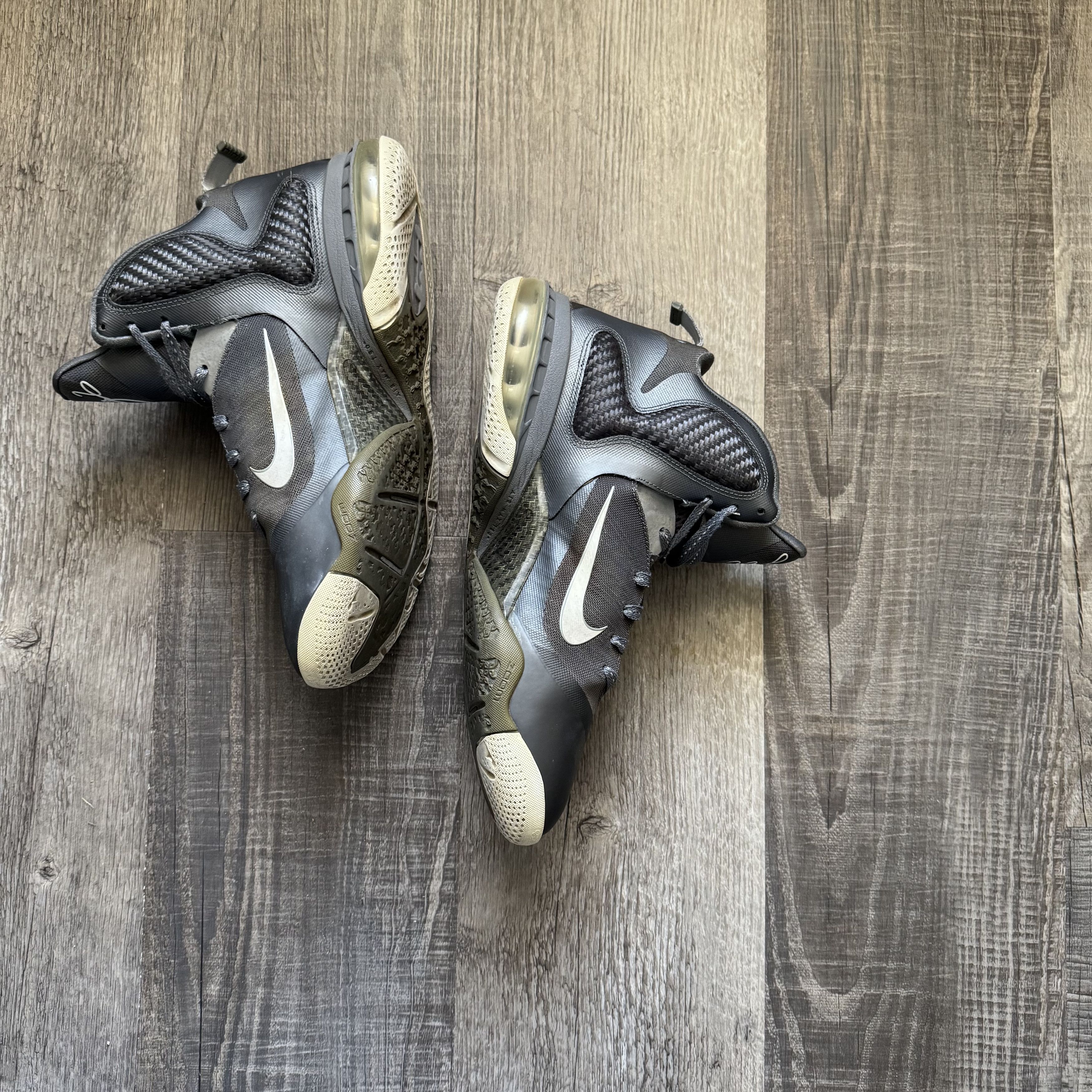 Nike × Vintage NIKE • LeBron 9 "2012 Cool Grey" (10.5M) Size US 10.5 / EU 43-44 - 9 Thumbnail