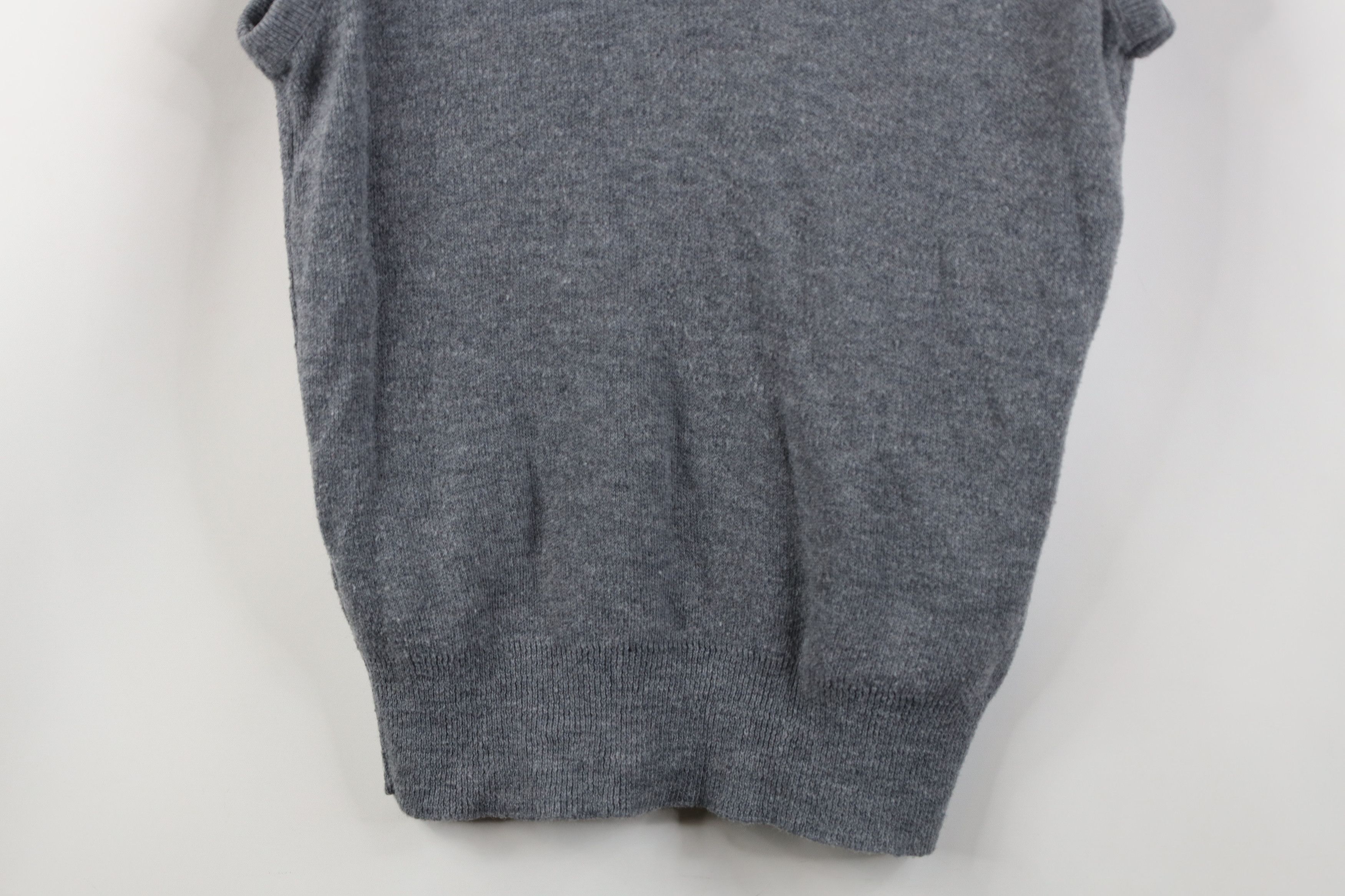 Vintage Vintage 70s Streetwear Knit V-Neck Sweater Vest Gray USA Size L / US 10 / IT 46 - 3 Thumbnail