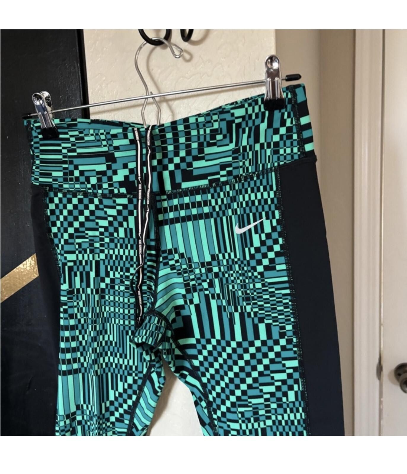Nike (NIKE) Stylish Green Patterned womens Leggings Size 32" / US 10 / IT 46 - 3 Thumbnail