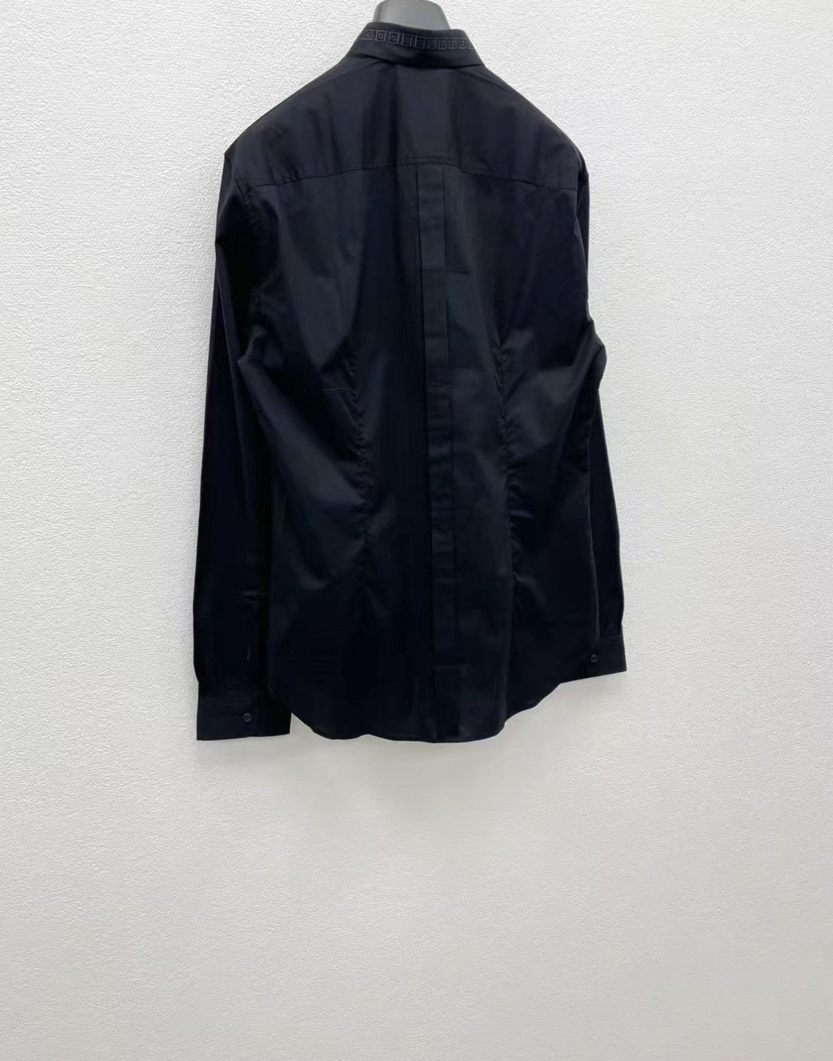Versace VERSACE High Stretch Embroidered Long Sleeve Shirt J30 Size US S / EU 44-46 / 1 - 5 Thumbnail