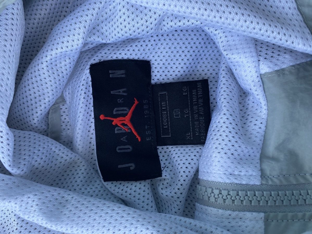 Jordan Brand Jordan Air Windbreaker Jacket White Grey Black Jumpman Size US L / EU 52-54 / 3 - 3 Thumbnail