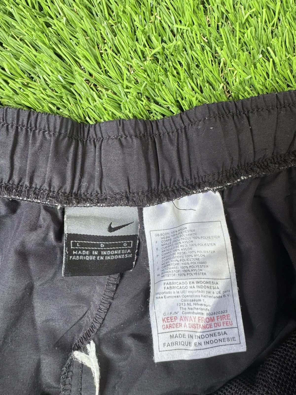 Nike vintage Nike nylon pants✔️ Size US 36 / EU 52 - 4 Thumbnail