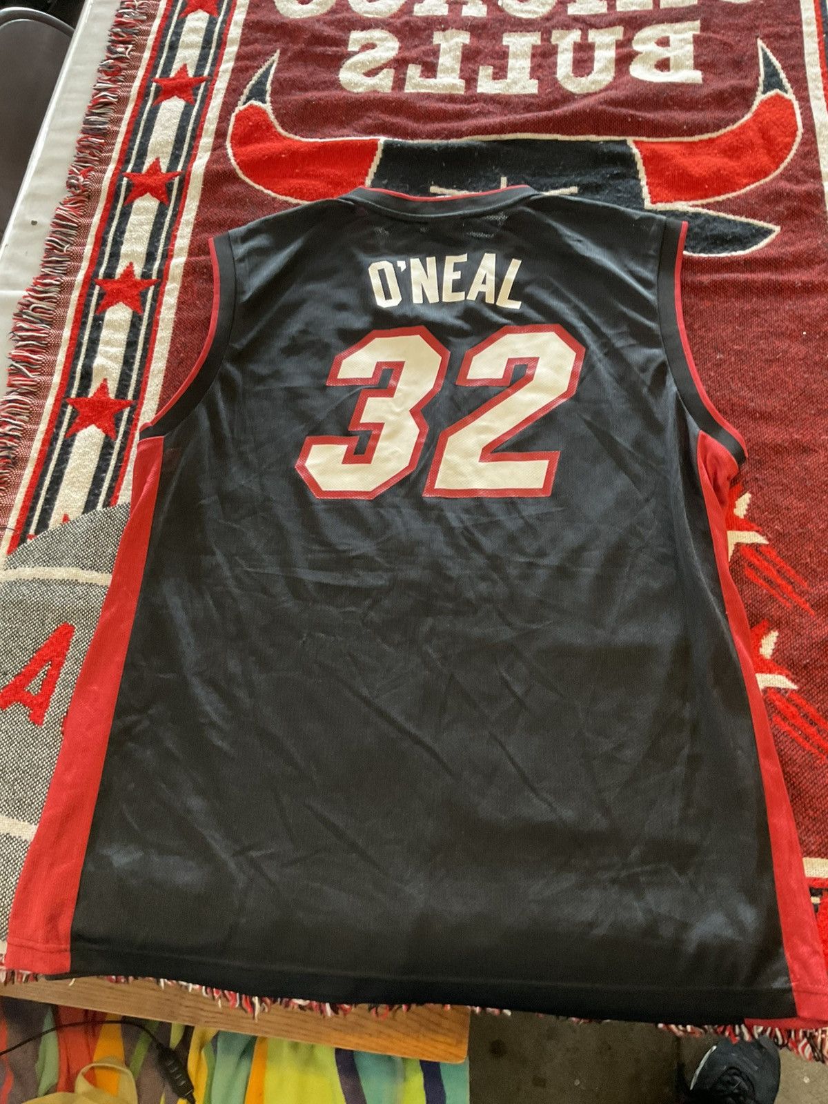 Reebok Vintage NBA, Miami Heat Shaquille O’Neal jersey XL Size US XL / EU 56 / 4 - 4 Thumbnail