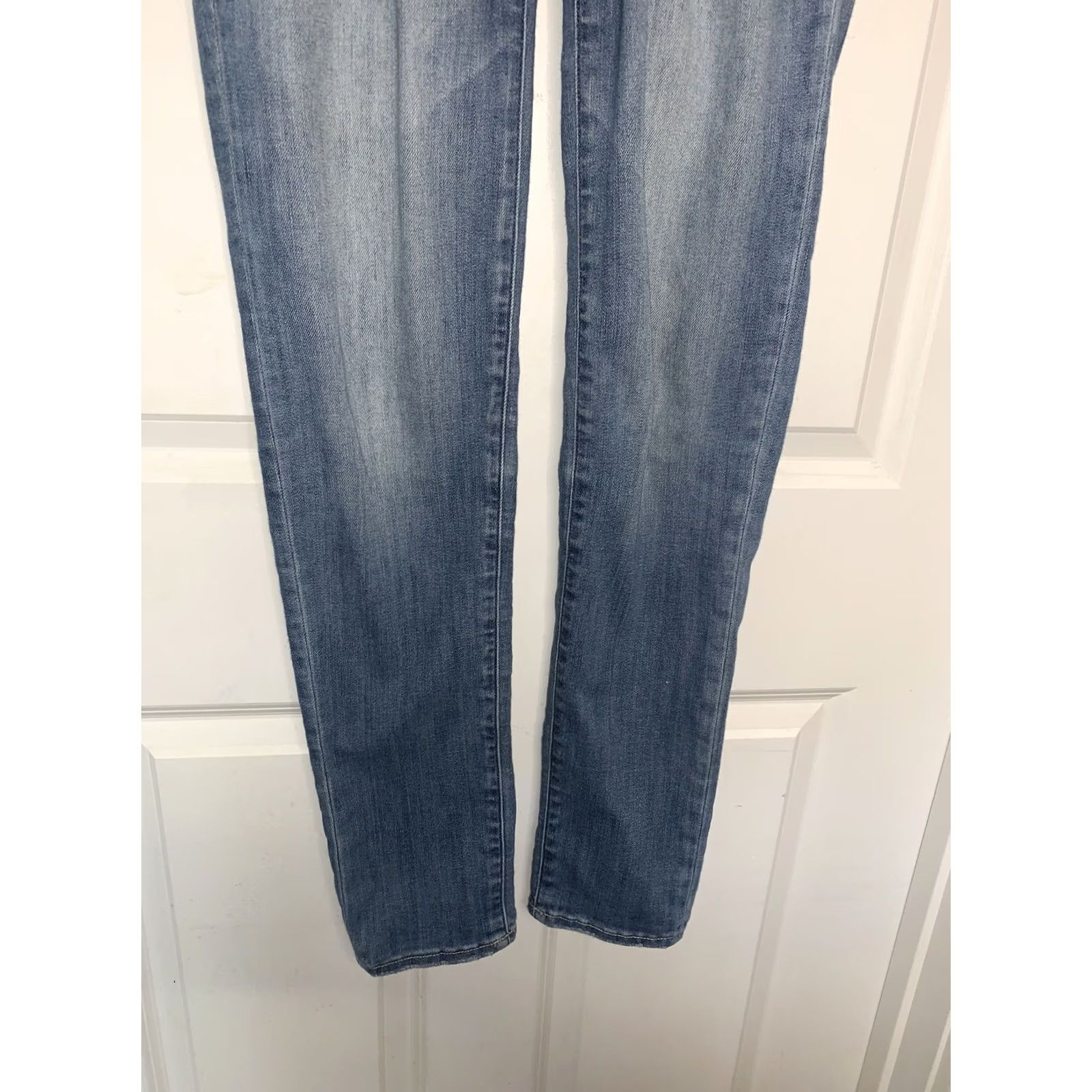American Eagle Outfitters American Eagle Outfitters Jeans Skinny Distressed Light Wash Women’s/Teen SZ 2 Slim Fit 2 Blue XS? Size 26" / US 2 / IT 38 - 3 Thumbnail