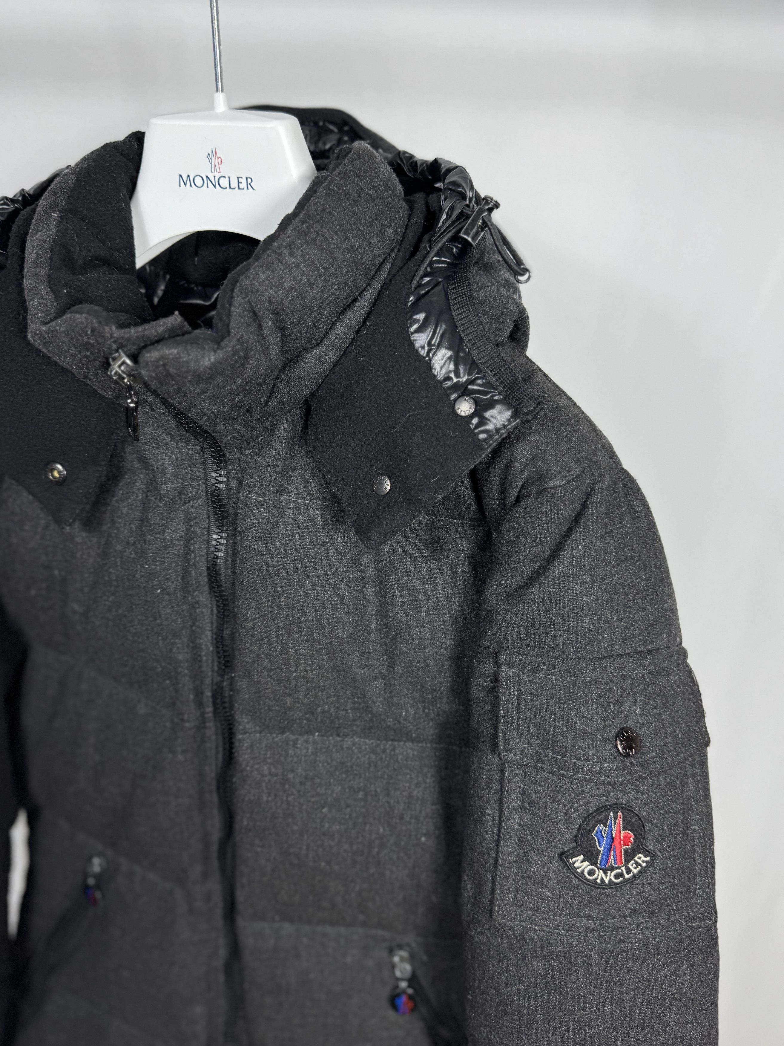 Moncler Moncler Badia Jacket Size M / US 6-8 / IT 42-44 - 2 Thumbnail