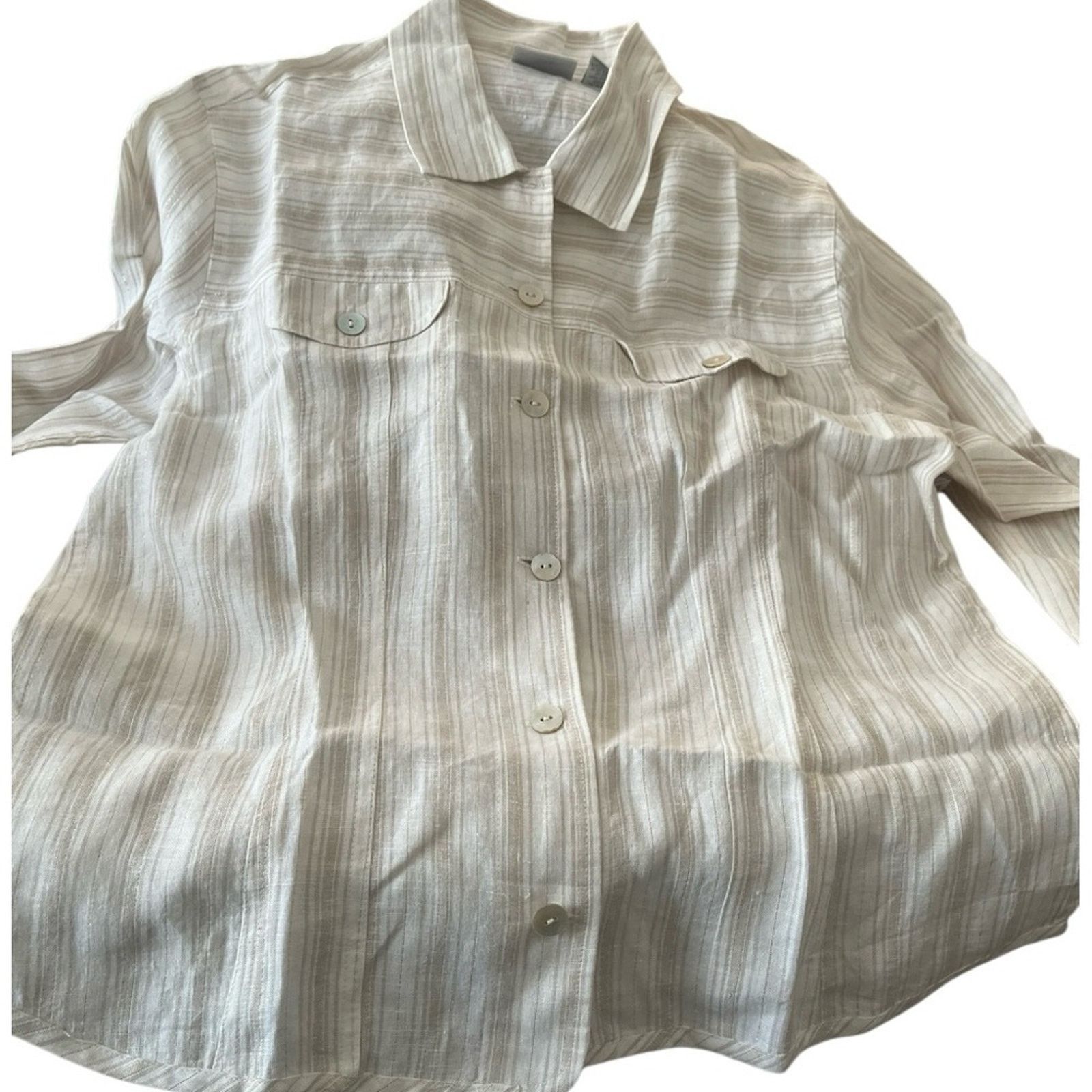 Chicos Chico’s 99% linen long sleeve button front blouse,size 1 (8) Size M / US 6-8 / IT 42-44 - 1 Thumbnail