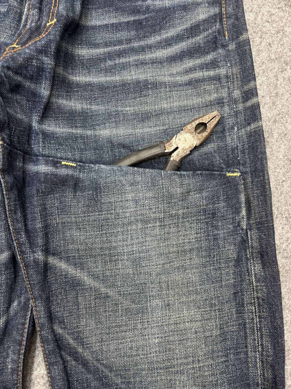 Japanese Brand RNA INC Multipockets Distressed Denim Size US 31 - 14 Thumbnail
