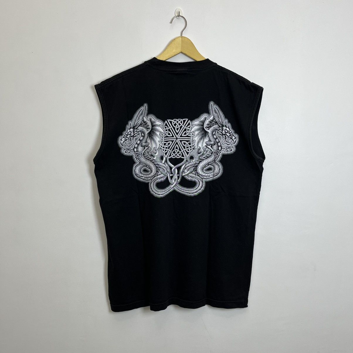 Japanese Brand Crazy Vintage Import Gear 90s “Dragon” Sleeveless Tee Size US L / EU 52-54 / 3 - 1 Thumbnail