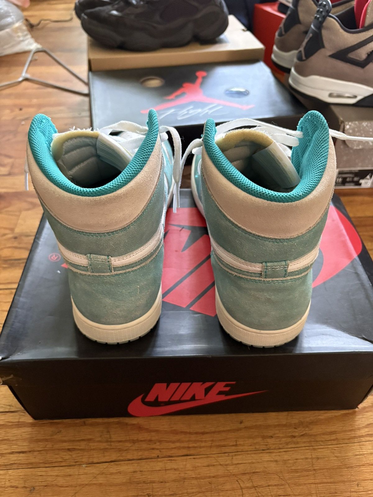 Jordan Brand Air Jordan Retro 1 Turbo Green Size US 11 / EU 44 - 4 Thumbnail
