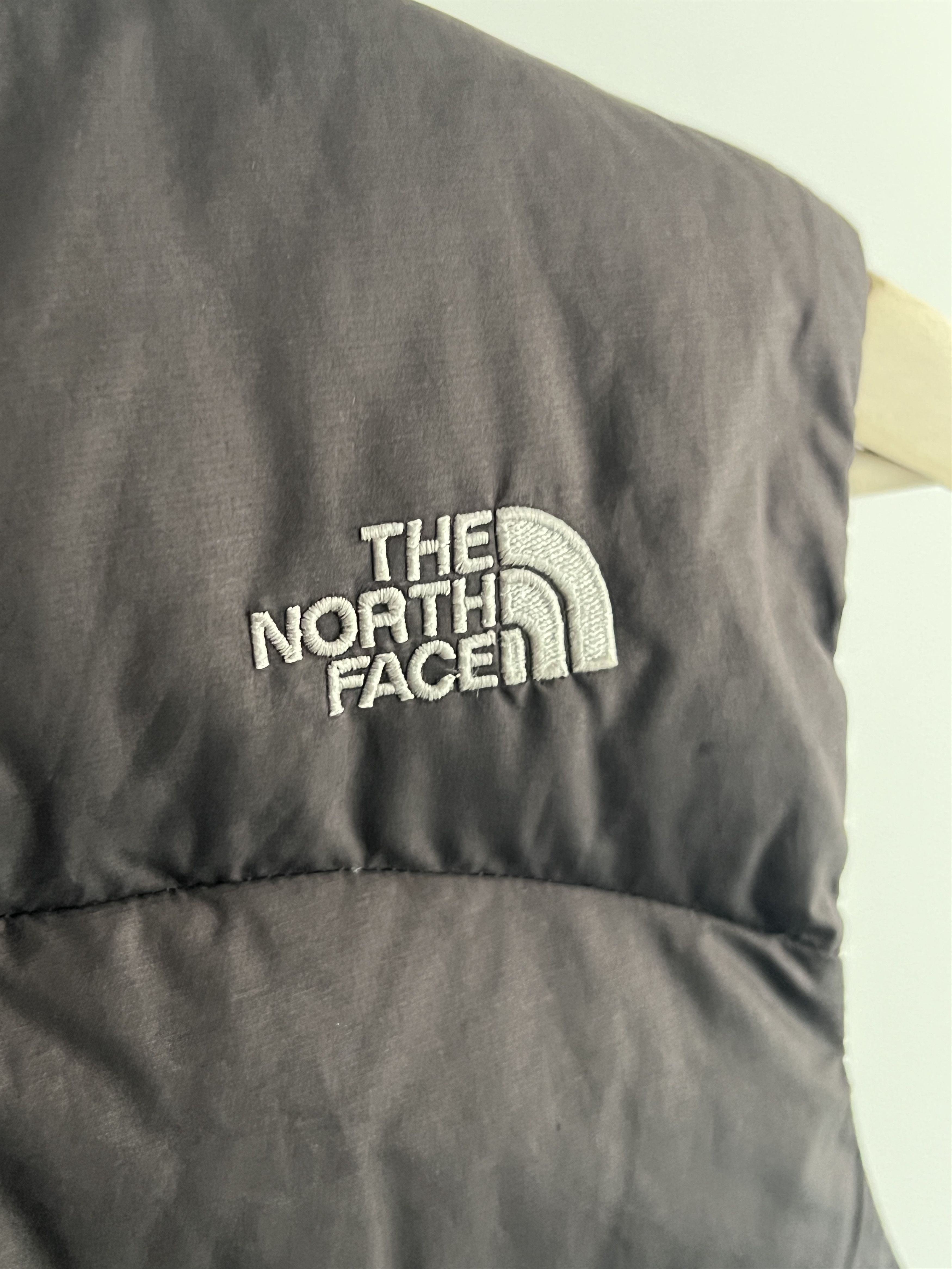 The North Face × Vintage THE NORTH FACE Women’s Large Black Nuptse 700 Down Vest Size S / US 4 / IT 40 - 7 Thumbnail