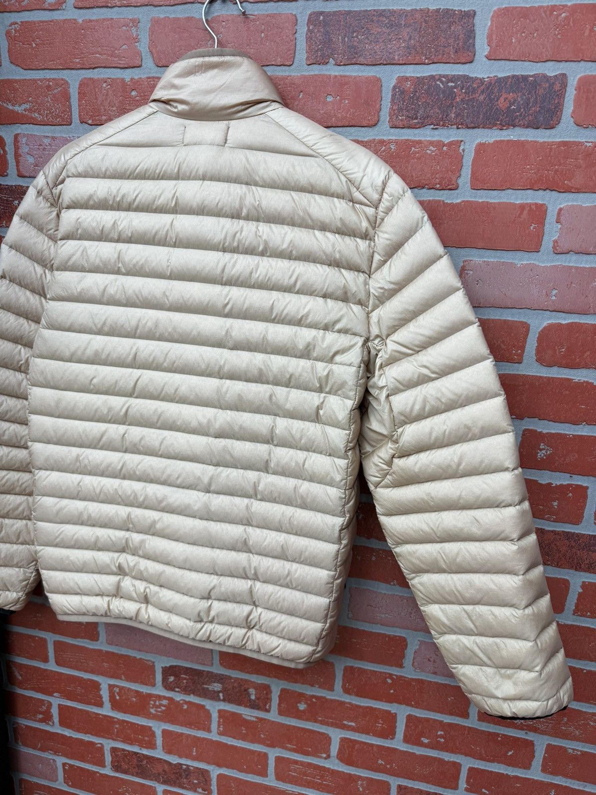 Stone Island AUTHENTIC Stone Island Real Down Jacket Beige Size Small Size US S / EU 44-46 / 1 - 8 Thumbnail