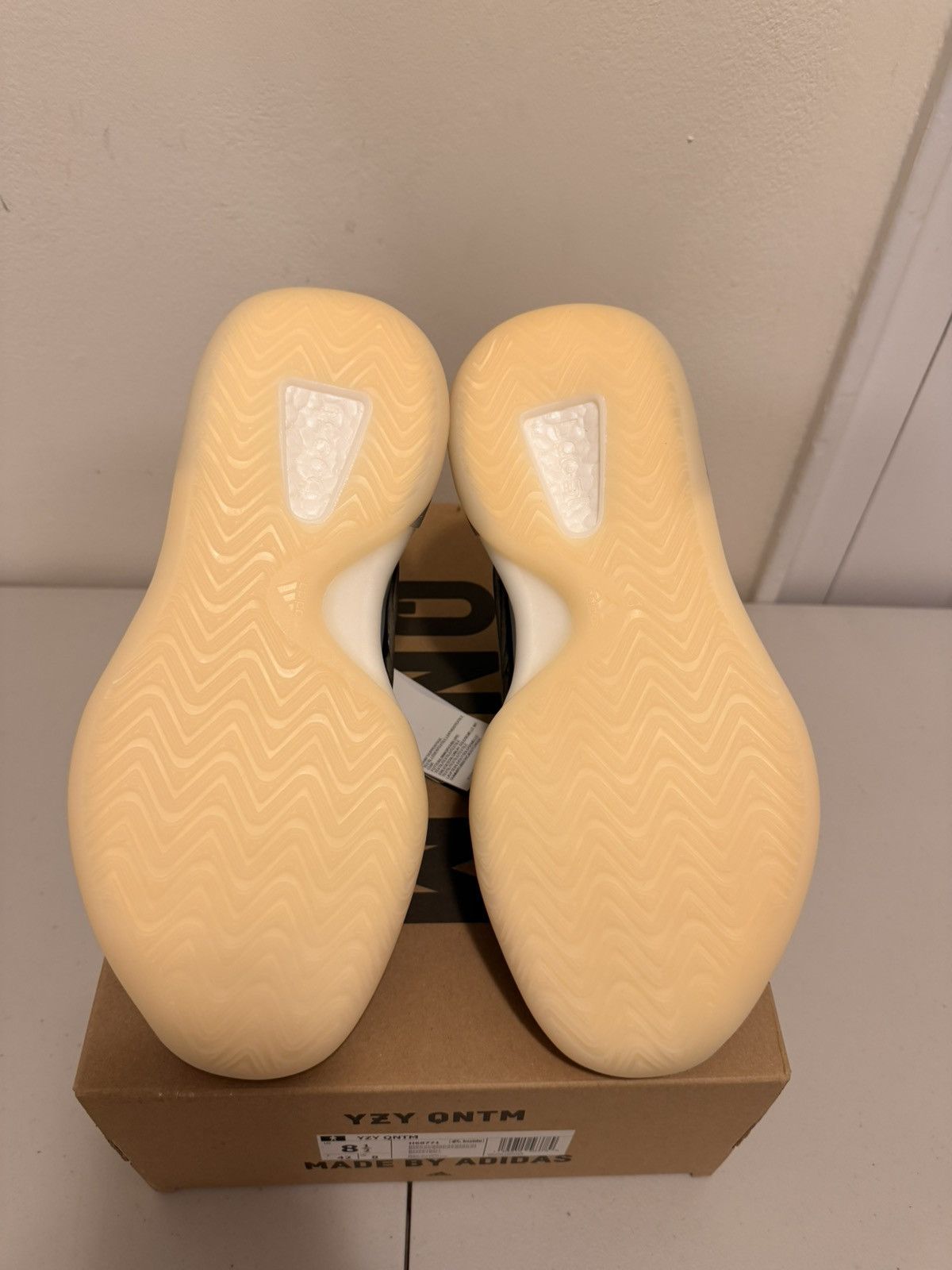 Yeezy Yeezy QNTM Barium Size 8.5 M Size US 8.5 / EU 41-42 - 5 Thumbnail