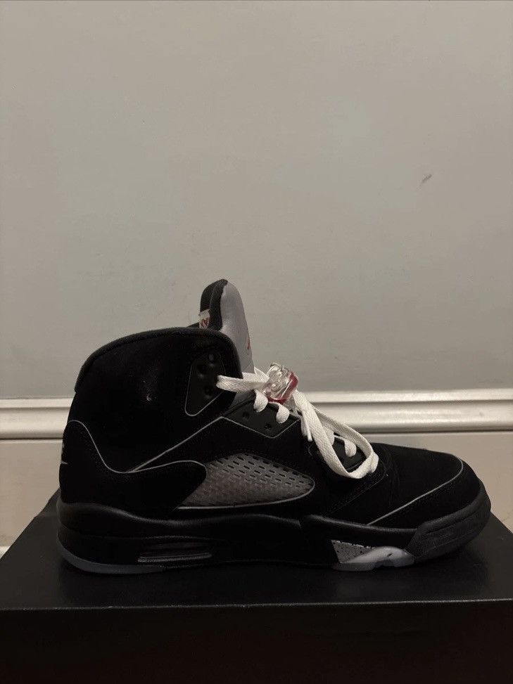 Nike Jordan 5 Black Metallics Size US 10 / EU 43 - 4 Thumbnail