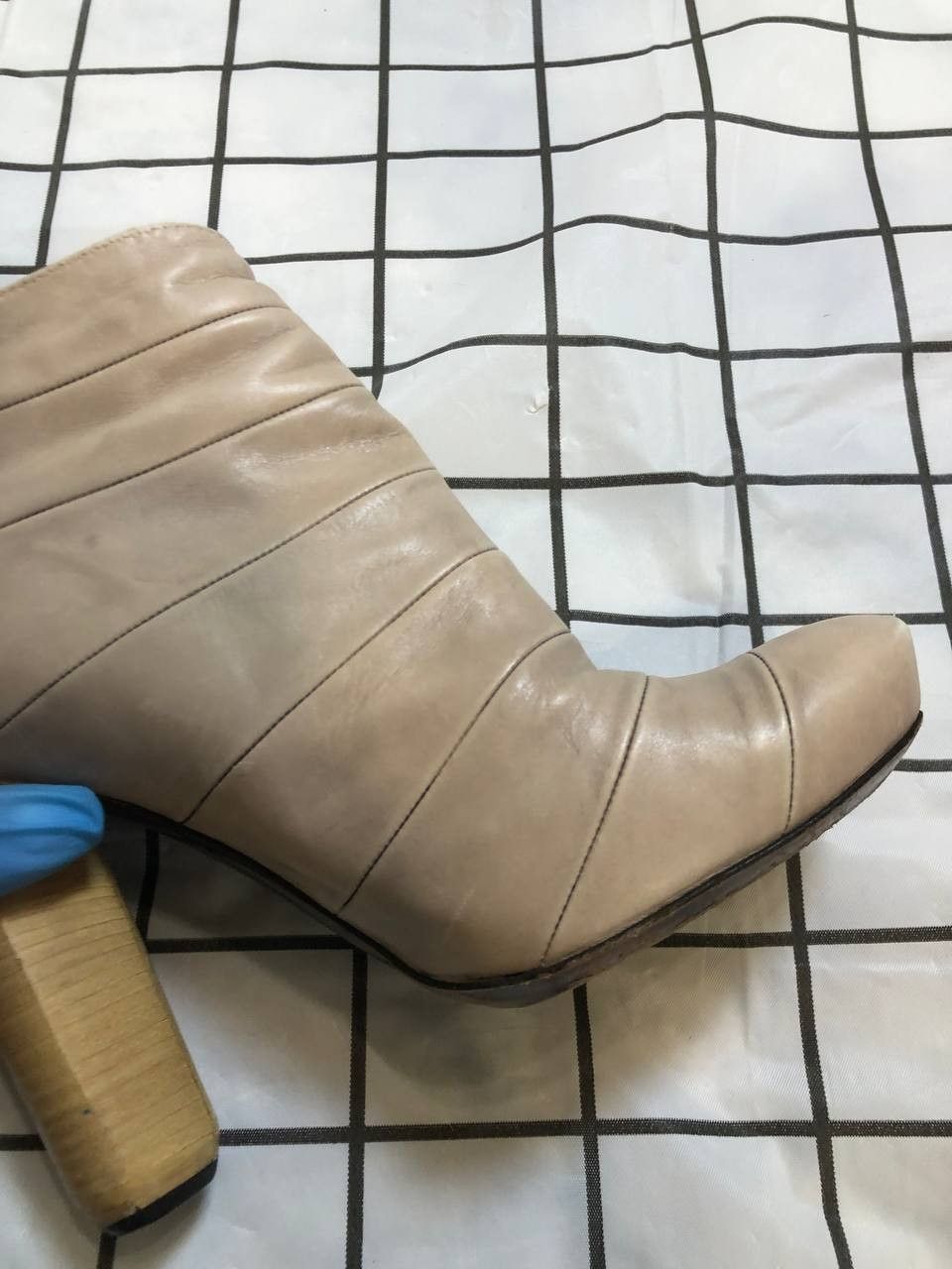 Louis Vuitton Louis Vuitton Croc Embossed Delft Cornelia Ankle Booties Size US 6 / IT 36 - 15 Thumbnail