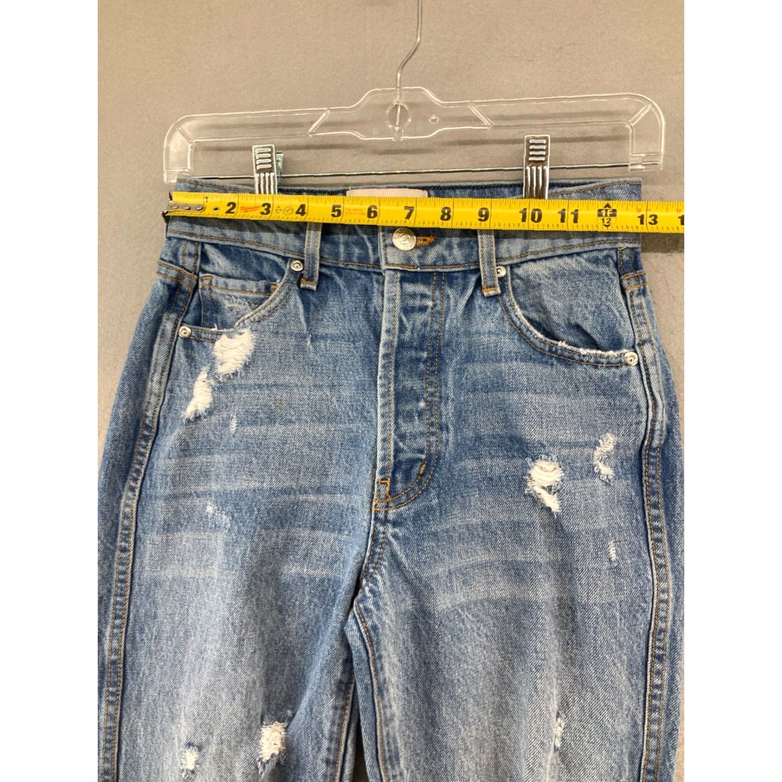 Vintage Revoice Jeans 26 Button Fly USA Raw Hem Distressed Mom Womens Jeans 26 Blue Cotton Blend 5-Pocket Distressed USA Mom Style Modern Fit Size 26" / US 2 / IT 38 - 2 Thumbnail