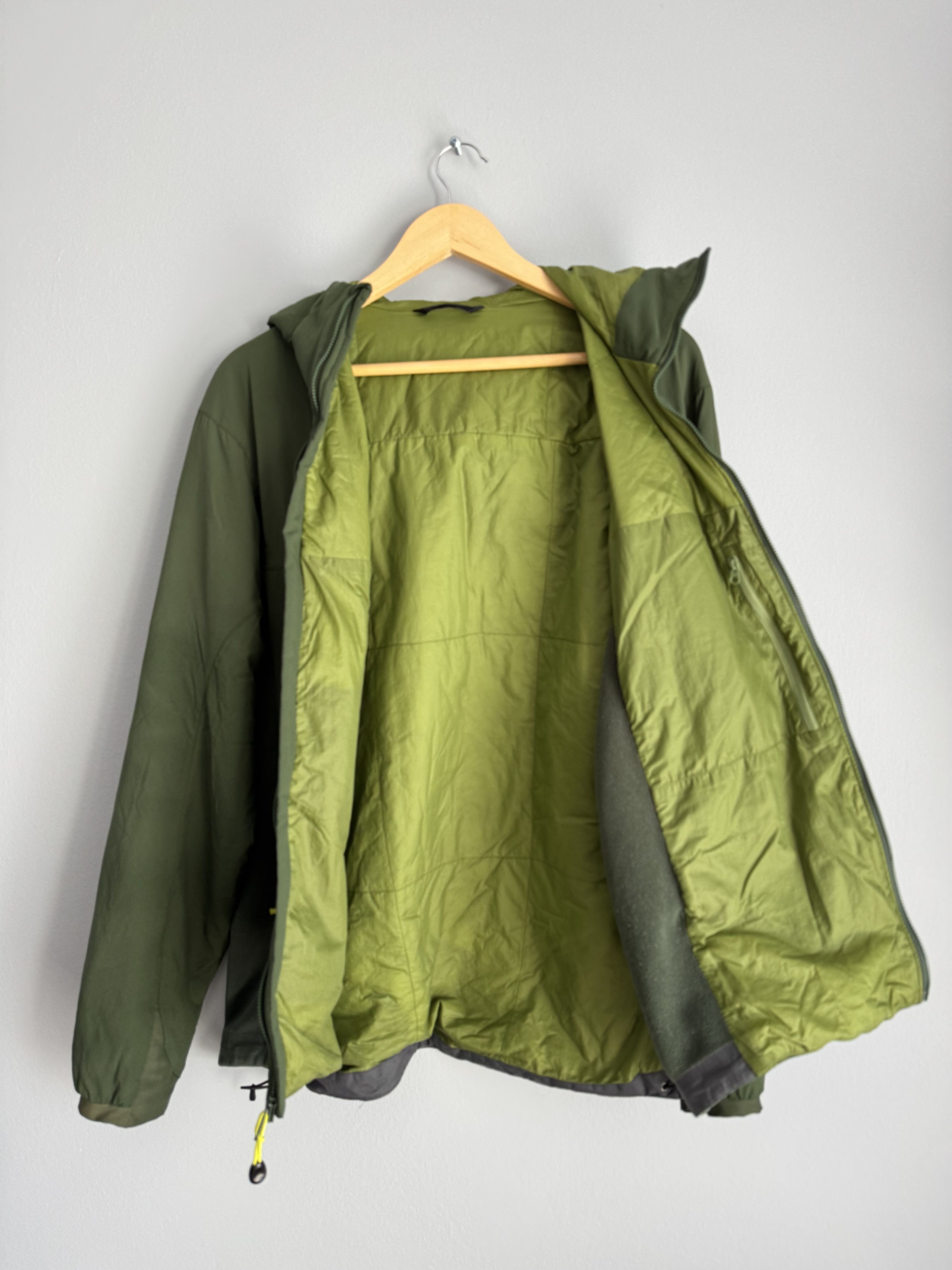 Arc'teryx Arc'teryx Atom AR Men arcteryx beta lt beams Size US L / EU 52-54 / 3 - 6 Thumbnail