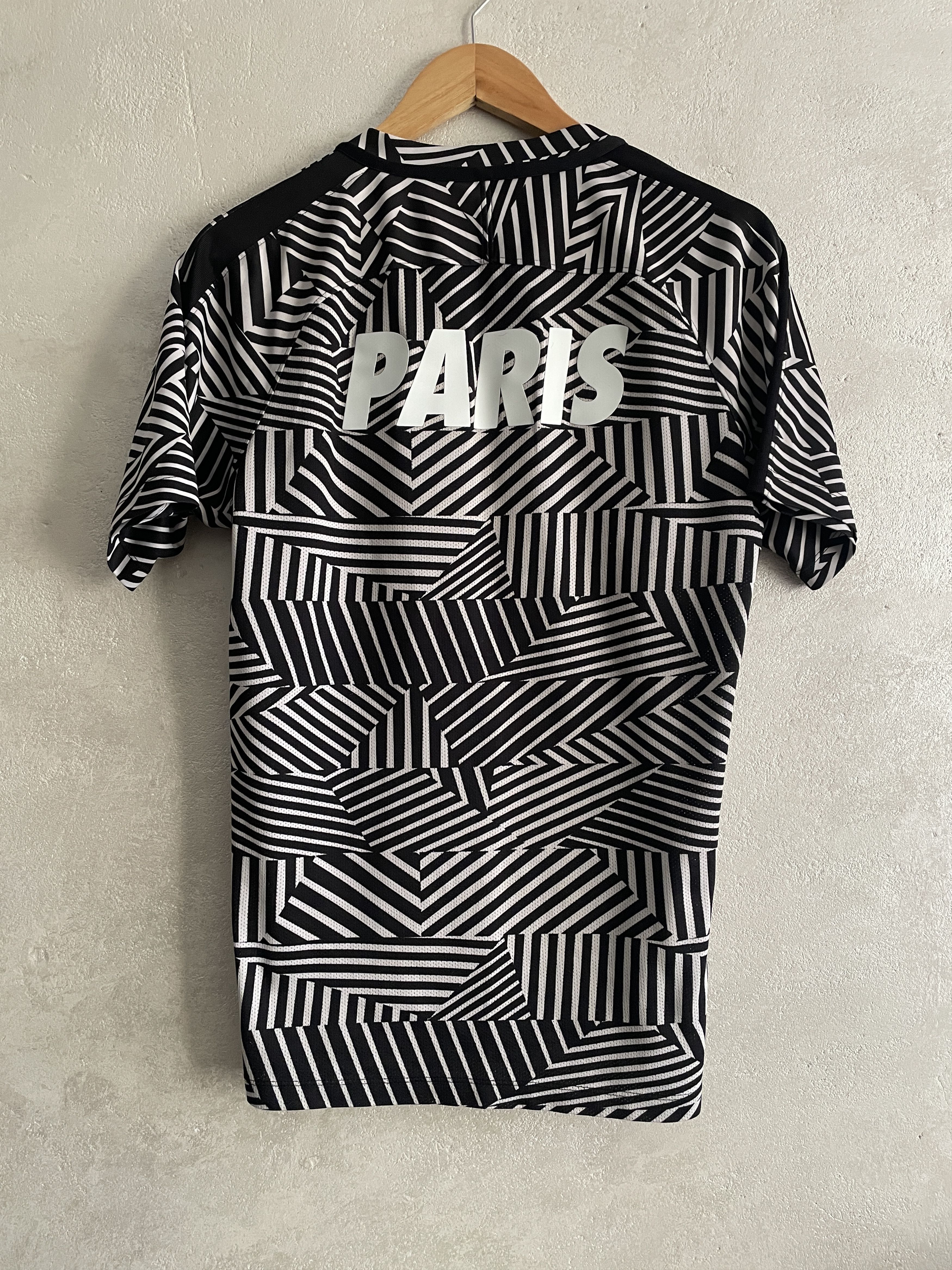 Nike Vintage PSG Training Football Shirt Maillot Soccer Jersey Size US M / EU 48-50 / 2 - 2 Thumbnail