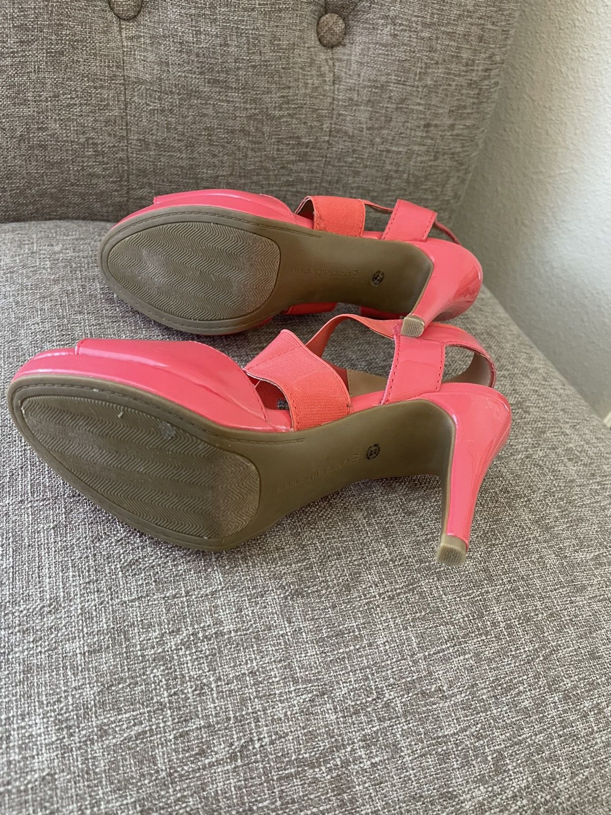 Designer Liz Claiborne size 7 heels. Gently used. Size US 7 / IT 37 - 6 Thumbnail