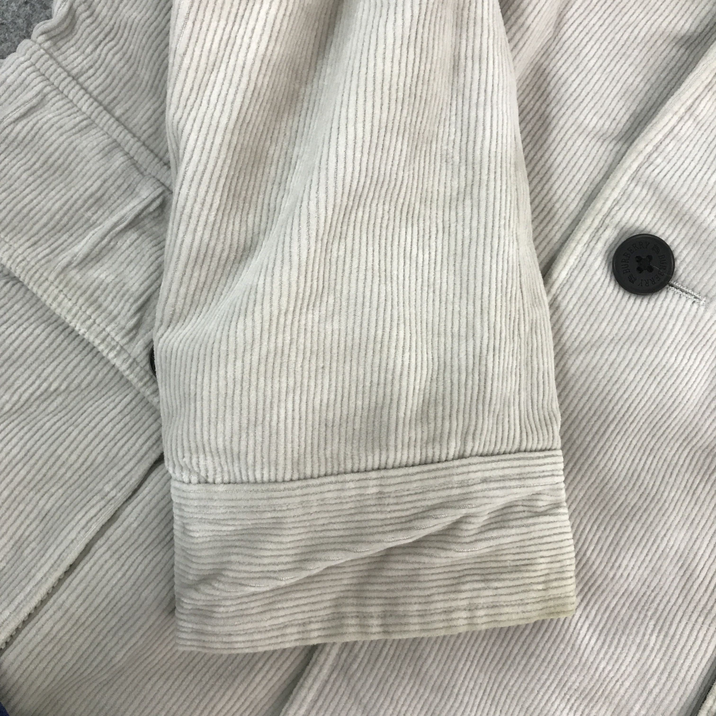 Burberry Vintage Burberry Corduroy Button jacket K64B3 Size US L / EU 52-54 / 3 - 7 Thumbnail
