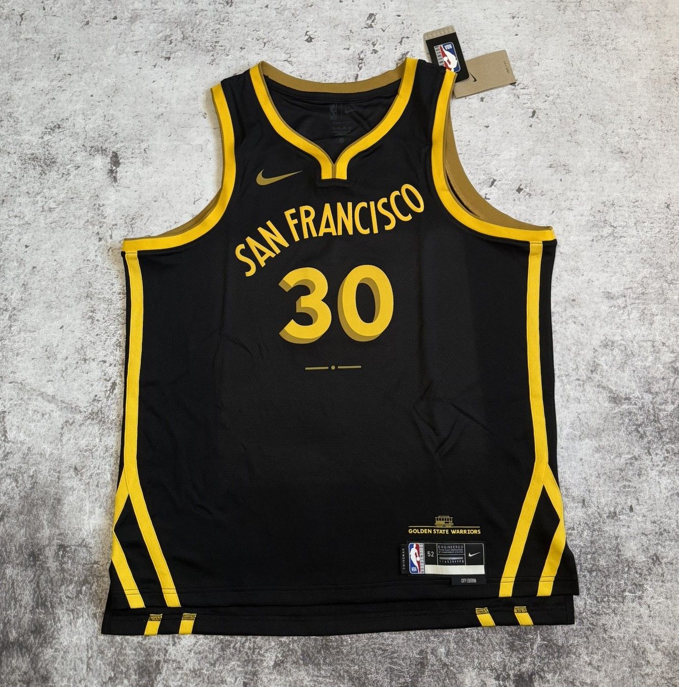 Nike Golden State Warriors Curry Nike City Edition Jersey size XL Size US XL / EU 56 / 4 - 1 Thumbnail