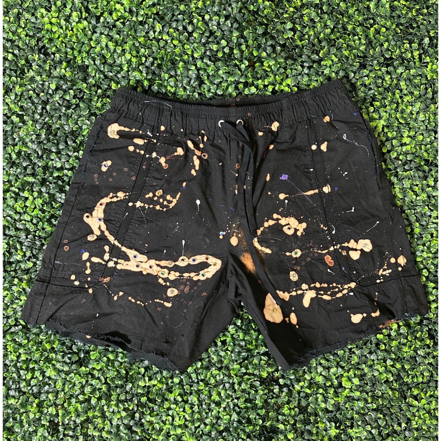 Handmade × John Elliott DRO Lab Custom 1/1 ART x John Elliott Distressed Shorts Size US 34 / EU 50 - 1 Thumbnail