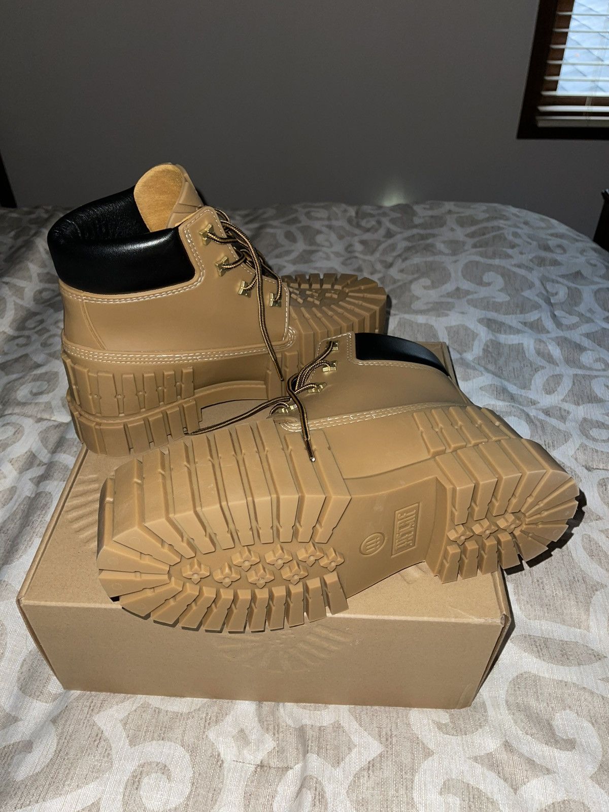 MSCHF MSCHF camel boots Size US 13 / EU 46 - 1 Thumbnail