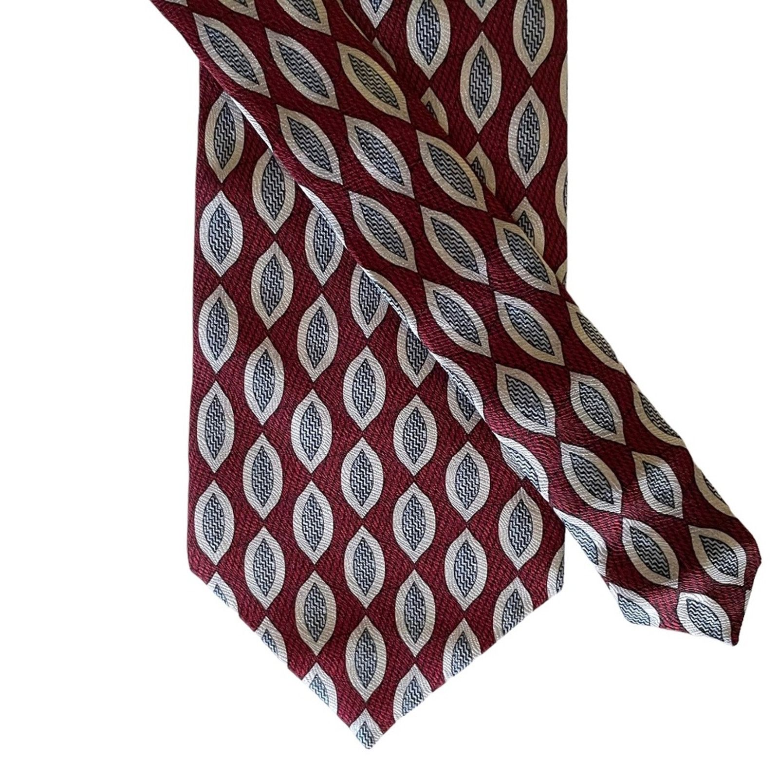 Vintage Vintage Louis Roth Red Silk Marquise Print Tie Size ONE SIZE - 2 Thumbnail