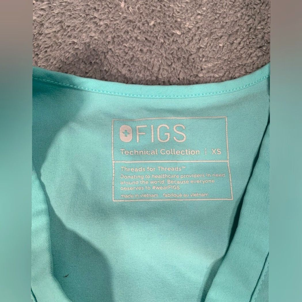 Vintage FIGS Scrub Top XS Figs mint blue/green Blue XS Scrub Top Girls? Size US XS / EU 42 / 0 - 3 Thumbnail