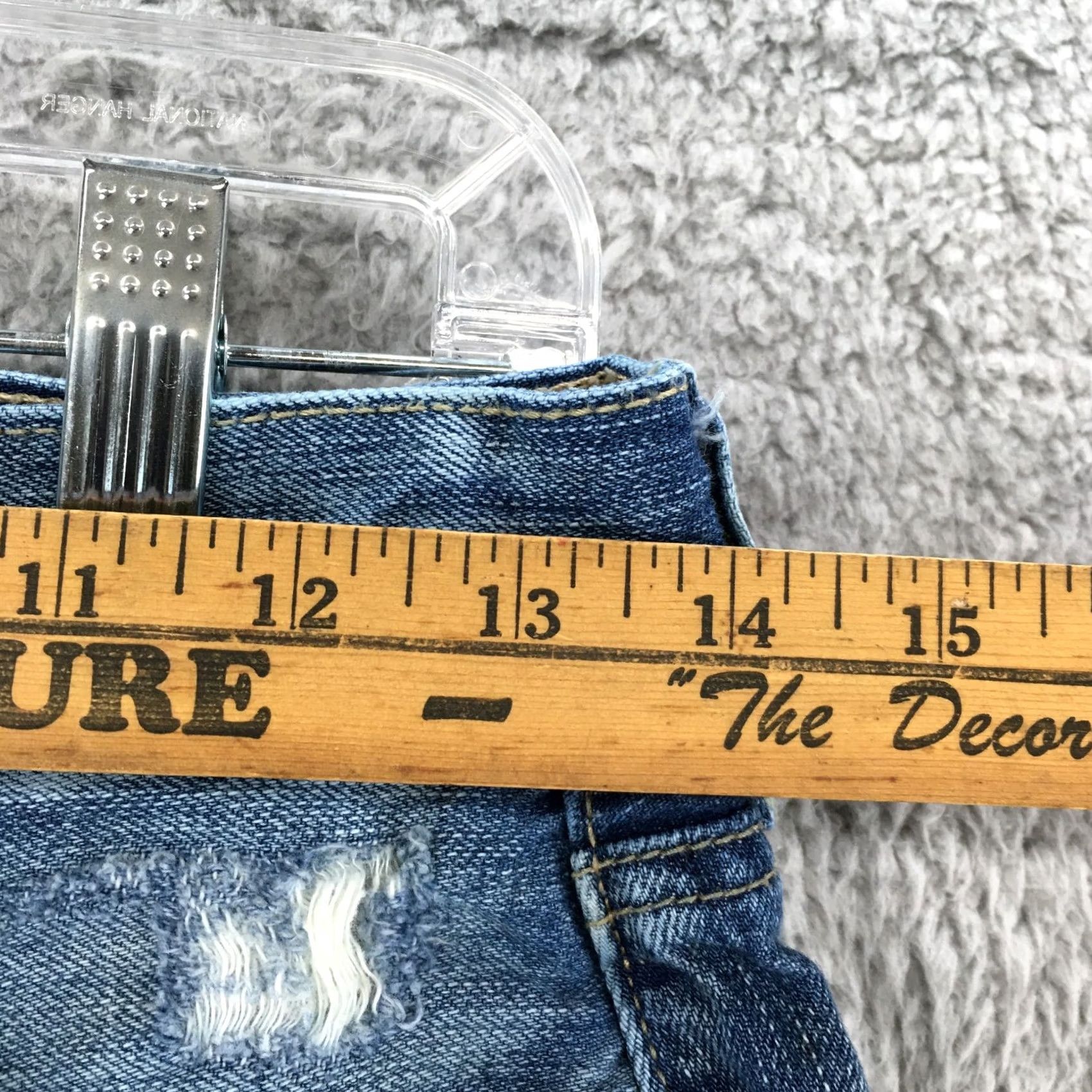 American Eagle Outfitters VINTAGE American Eagle Short Womens 2 Blue Cut-Off Hi-Rise Distressed Button Fly Size 26" / US 2 / IT 38 - 4 Thumbnail