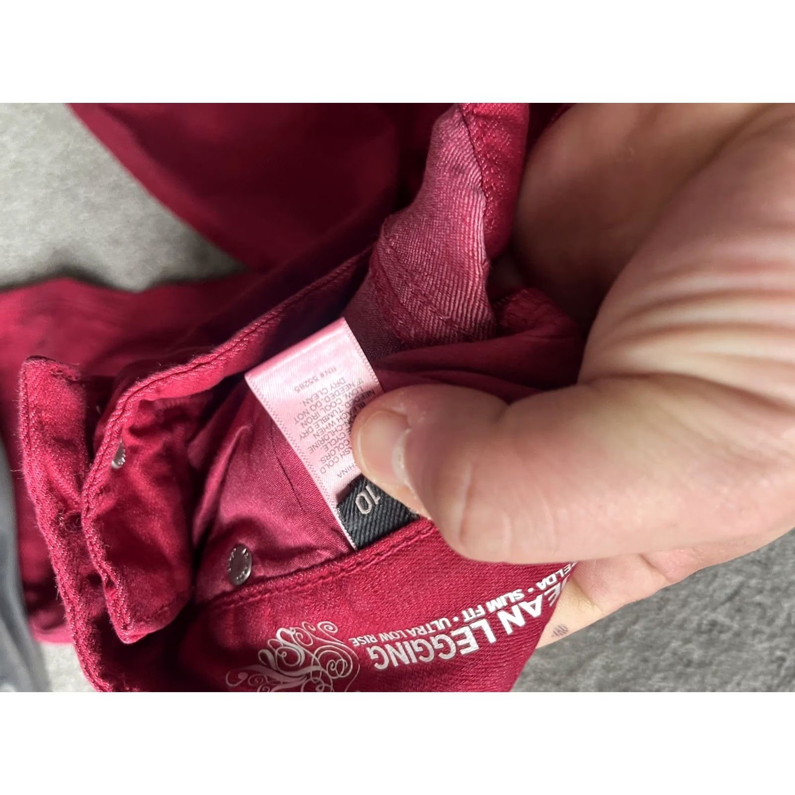 Express Express Jeans Zelda Slim Fit Ultra Low Rise Dark Wash Red Skinny 10 Size 32" / US 10 / IT 46 - 7 Thumbnail